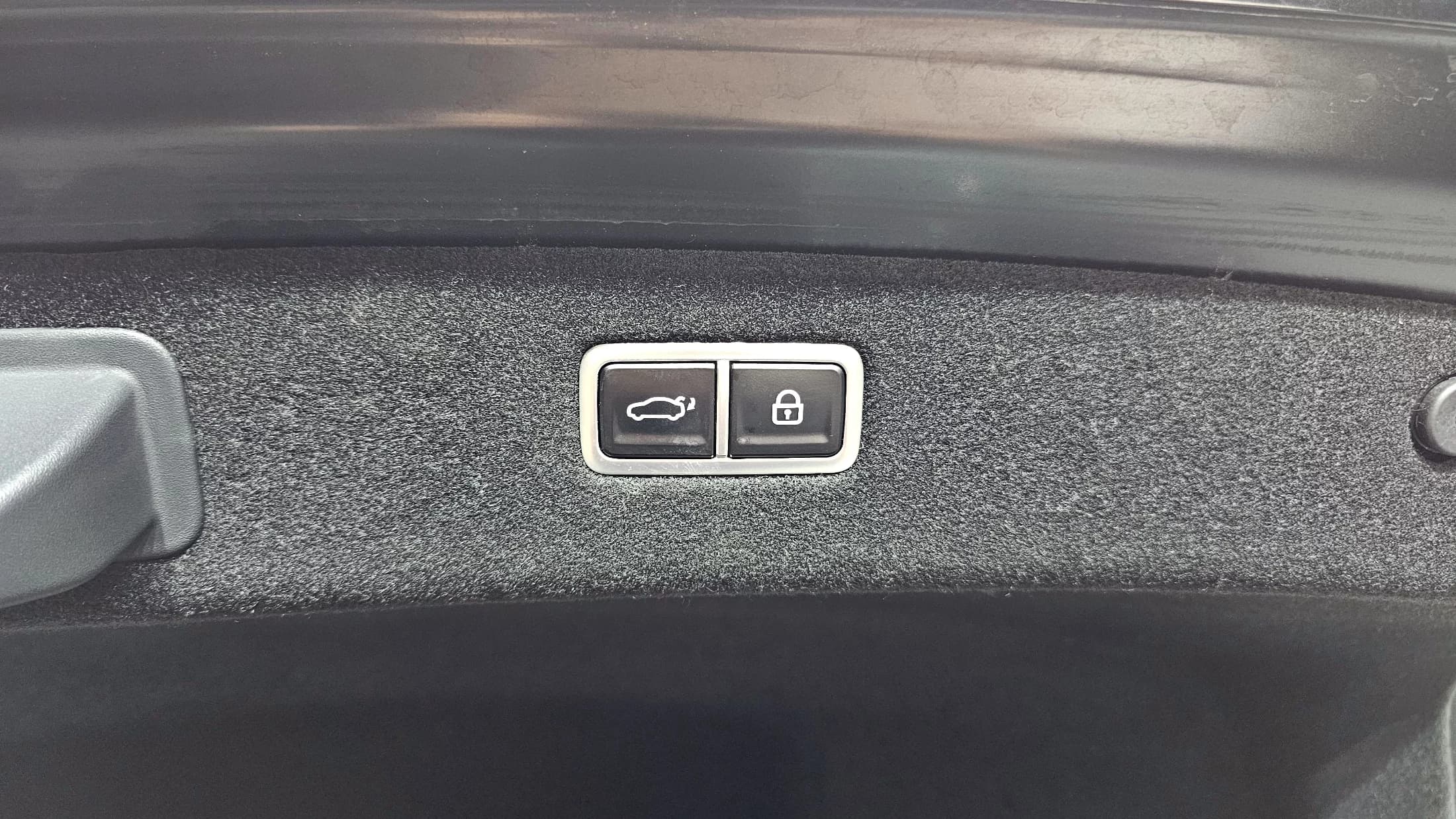 Genesis G90 Gasoline 3.5 Turbo AWD, 2022 г. 99053 км. — фото 20