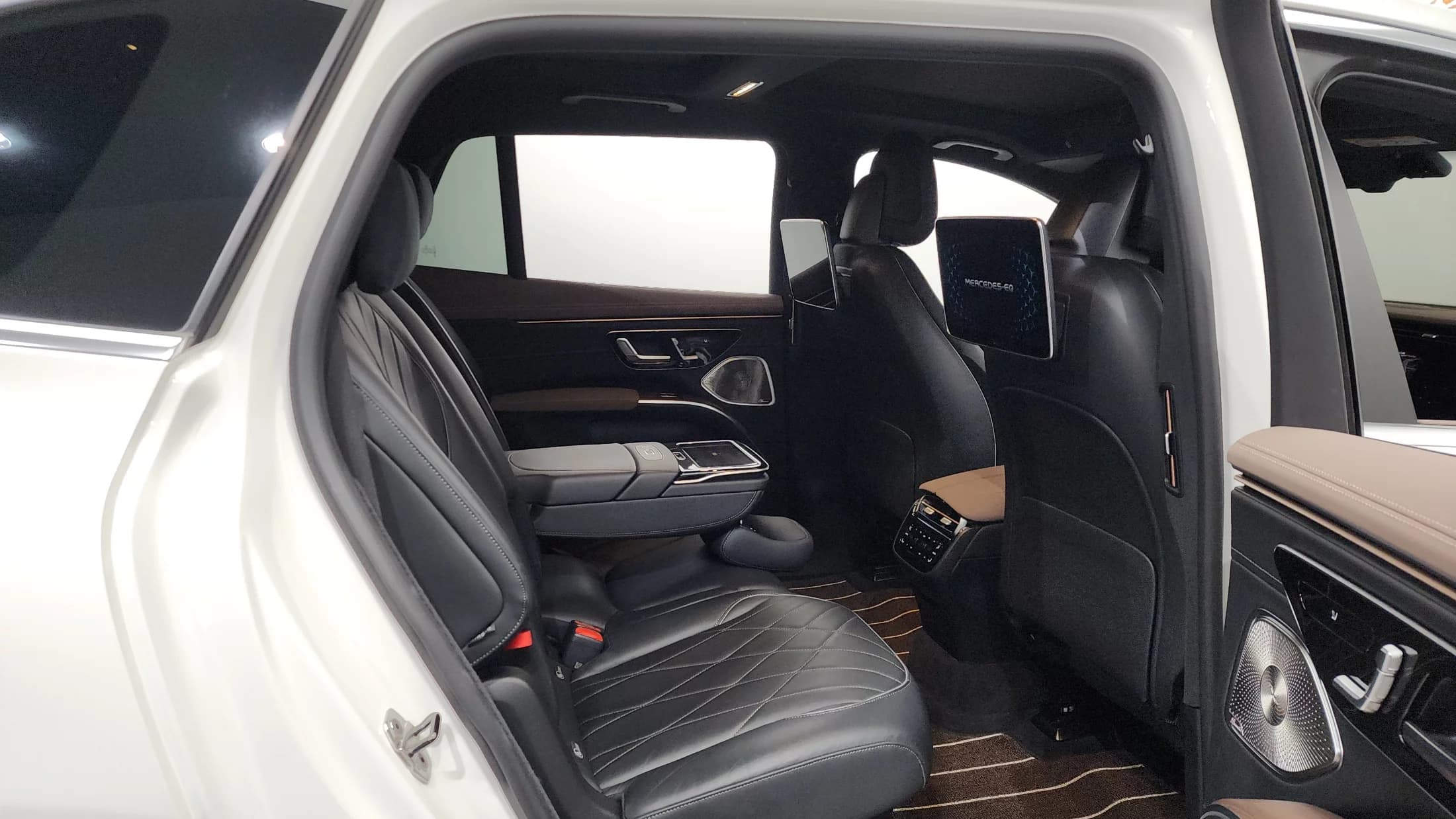 Mercedes-Benz EQS EQS580 4MATIC, электромобиль, 2023 г. 51560 км. — фото 12