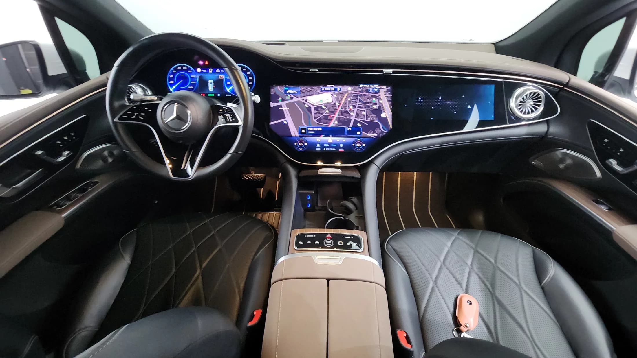 Mercedes-Benz EQS EQS580 4MATIC, электромобиль, 2023 г. 51560 км. — фото 7