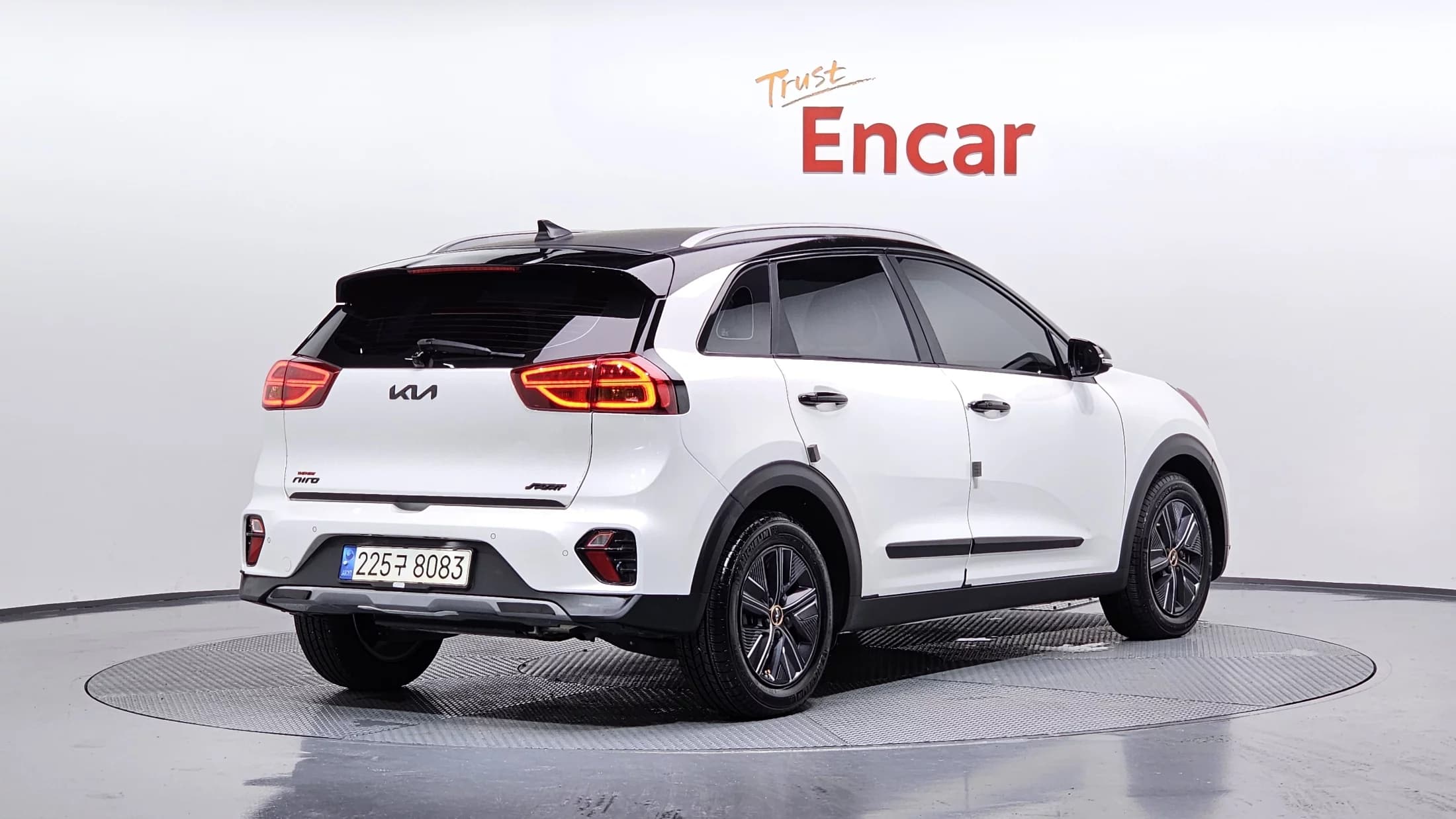 Kia Niro 1.6 HEV Prestige, гибрид, 2021 г. 13801 км. — фото 2