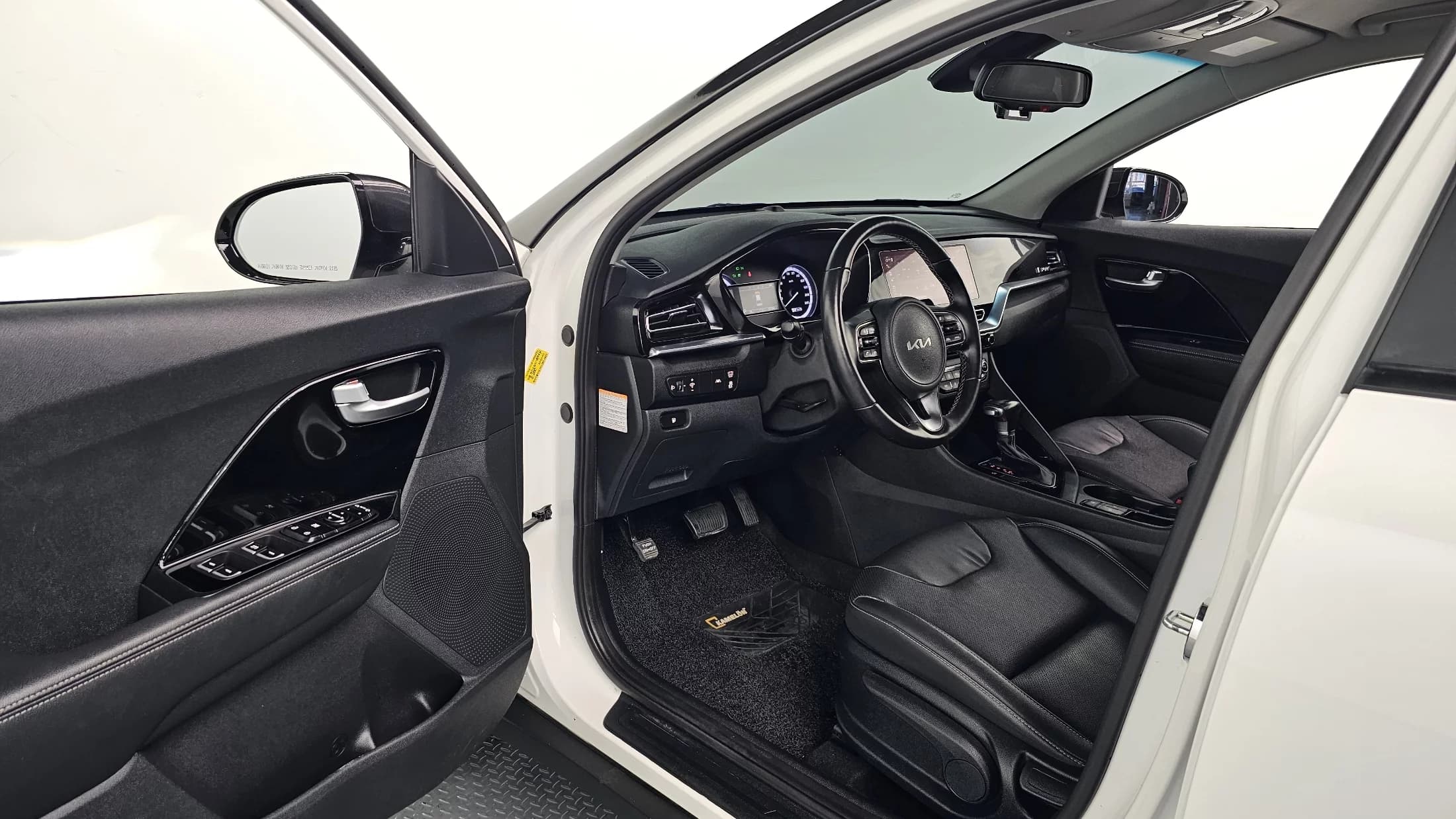 Kia Niro 1.6 HEV Prestige, гибрид, 2021 г. 13801 км. — фото 12
