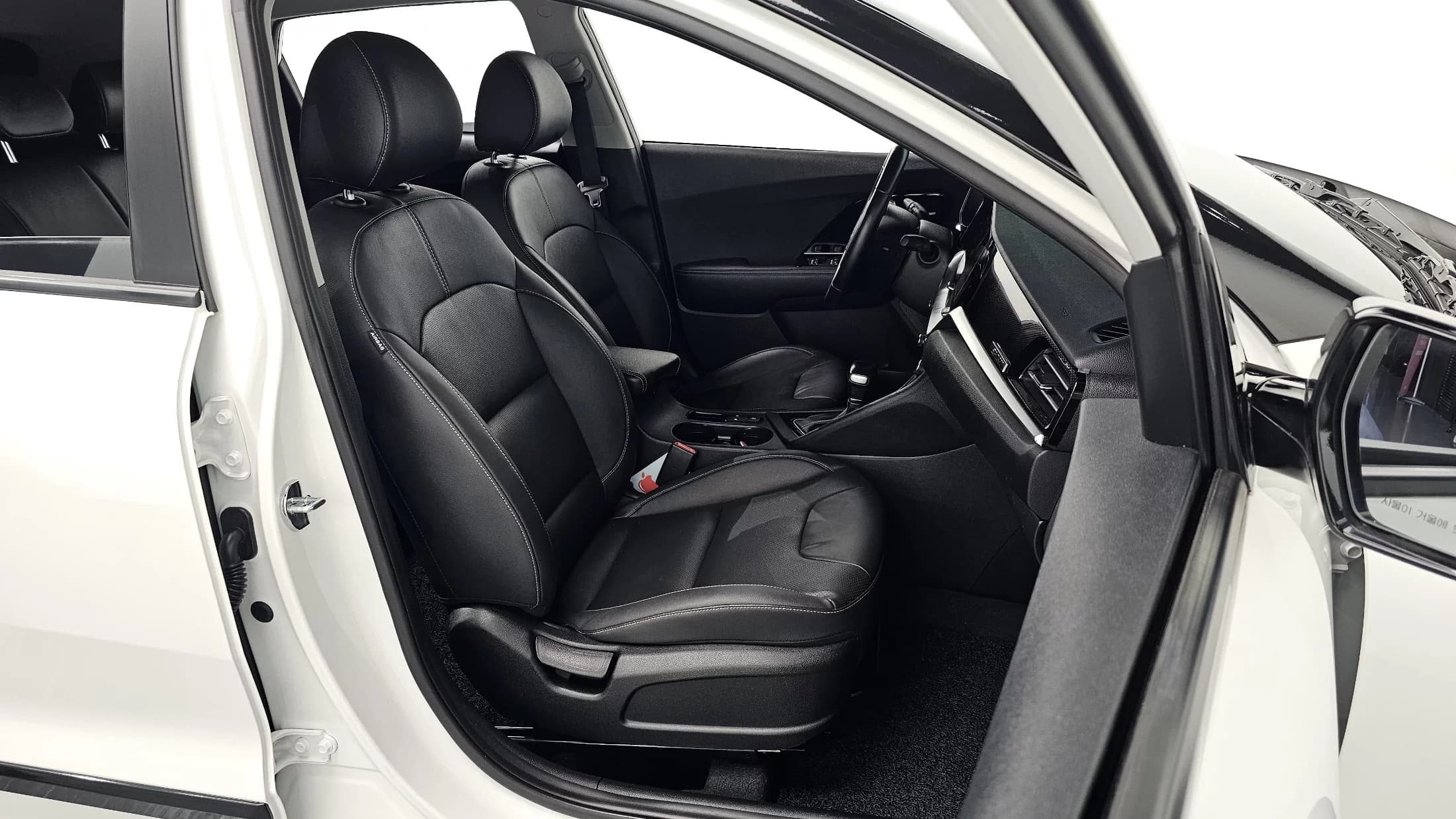 Kia Niro 1.6 HEV Prestige, гибрид, 2021 г. 13801 км. — фото 10