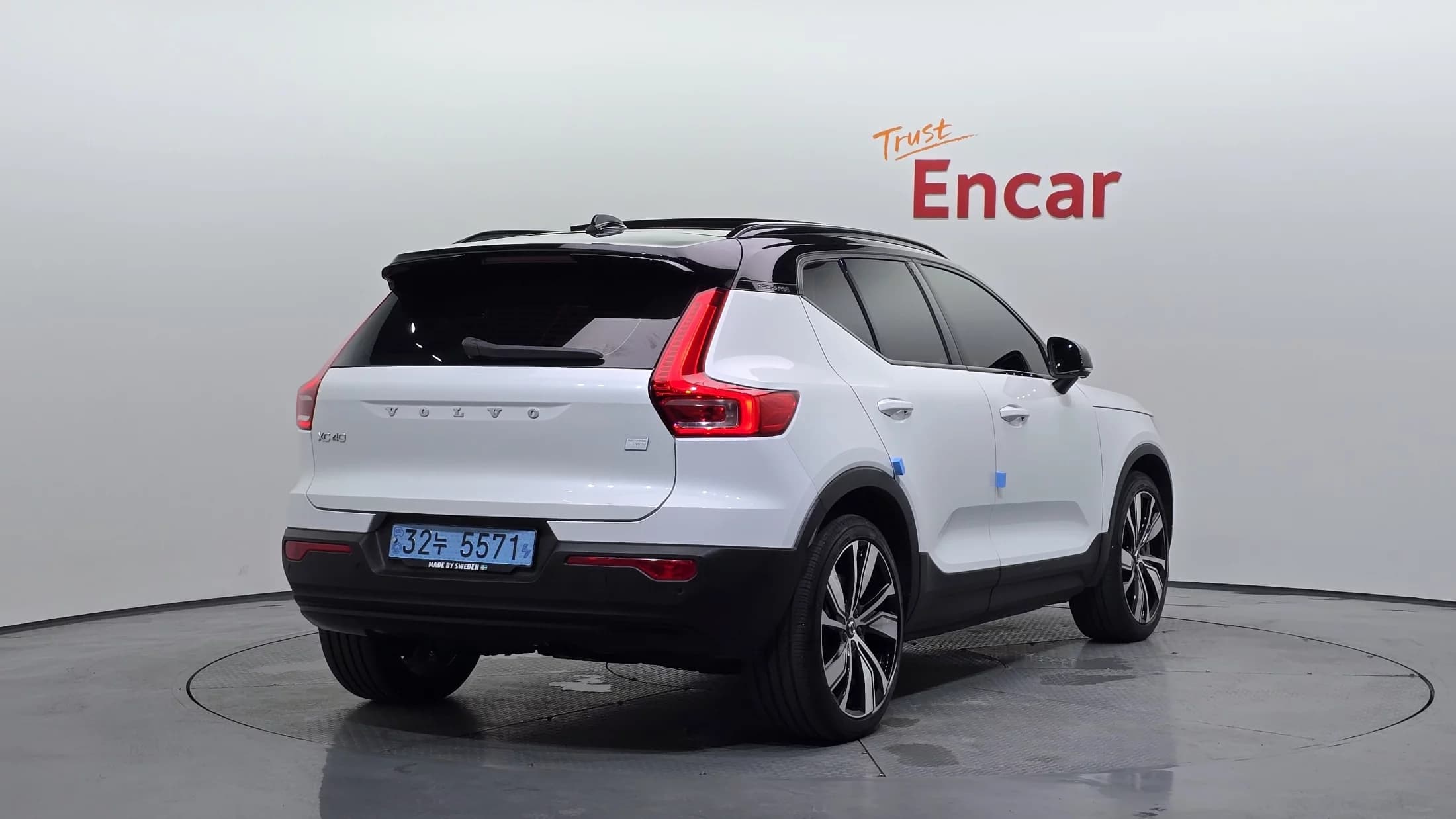 Volvo XC40 Twin Ultimate, электромобиль, 2022 г. 93222 км. — фото 2