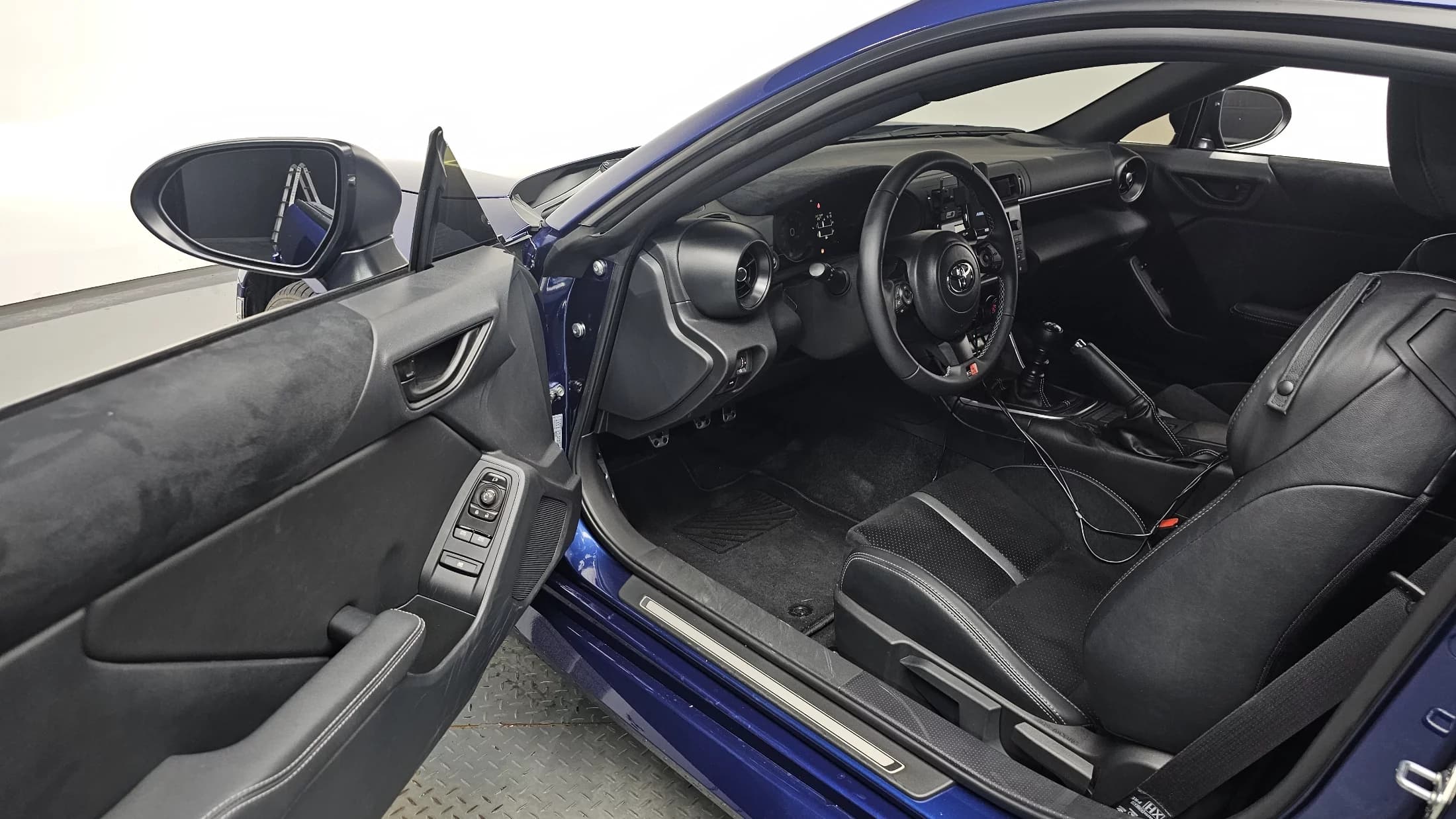Toyota Gr 86 2.4 Premium, 2024 г. 9307 км. — фото 12