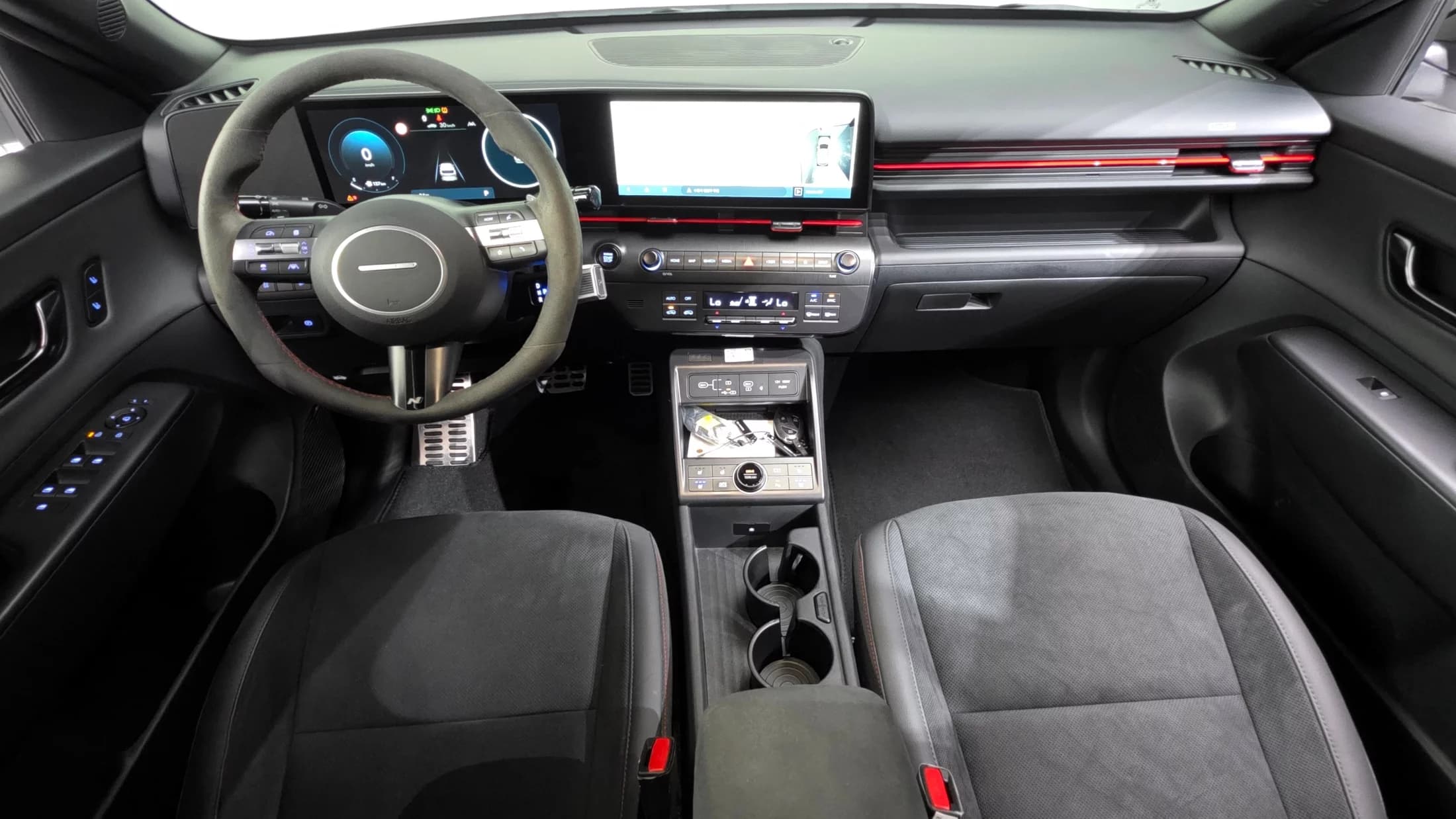 Hyundai Kona Gasoline 1.6 Turbo 4WD Inspiration, 2023 г. 35901 км. — фото 13