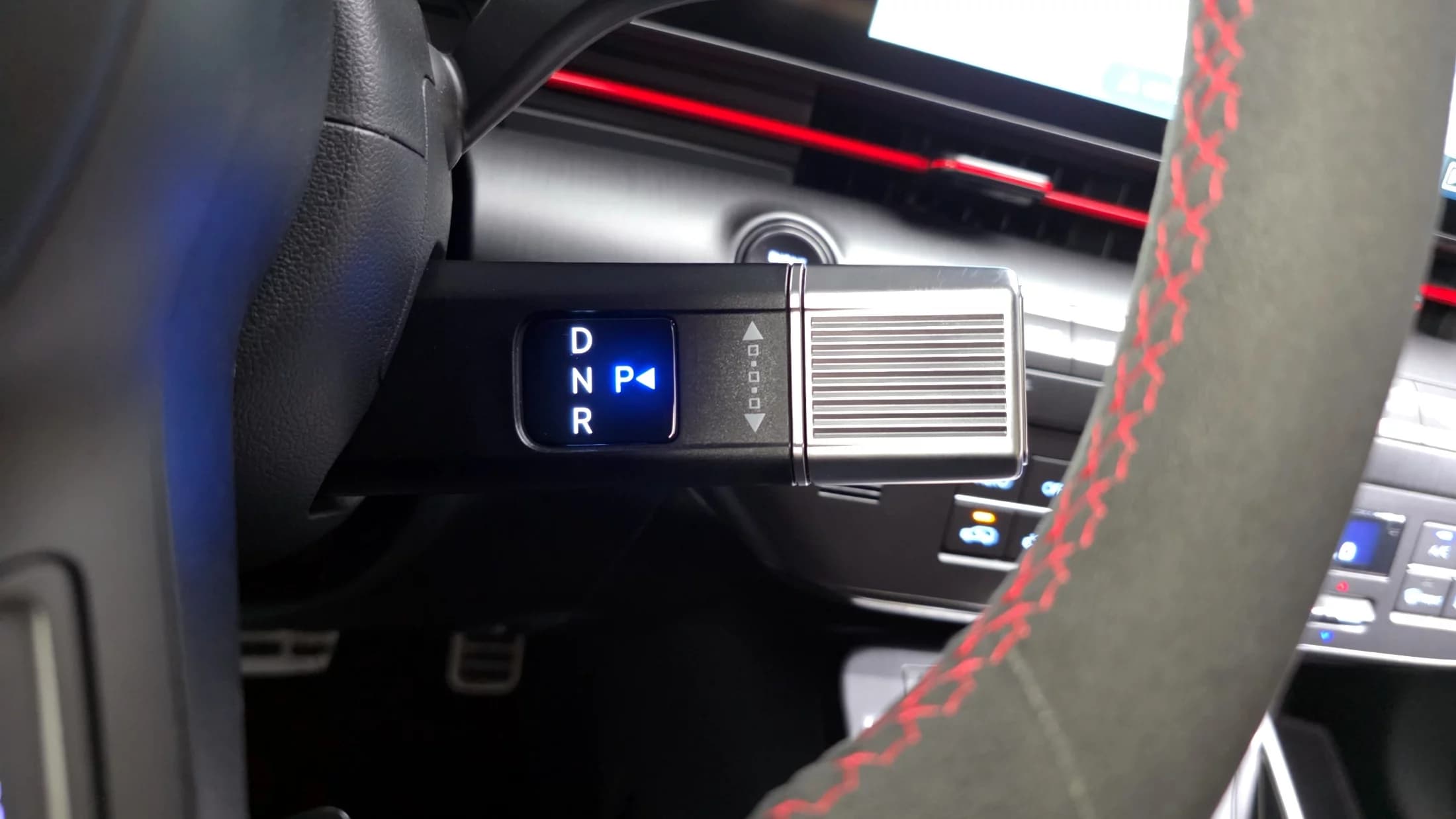 Hyundai Kona Gasoline 1.6 Turbo 4WD Inspiration, 2023 г. 35901 км. — фото 18