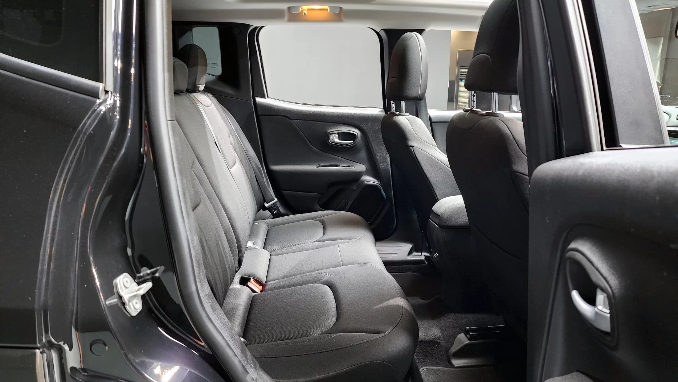Jeep RENEGADE 2.4 Longitude, 2021 г. 34227 км. — фото 12