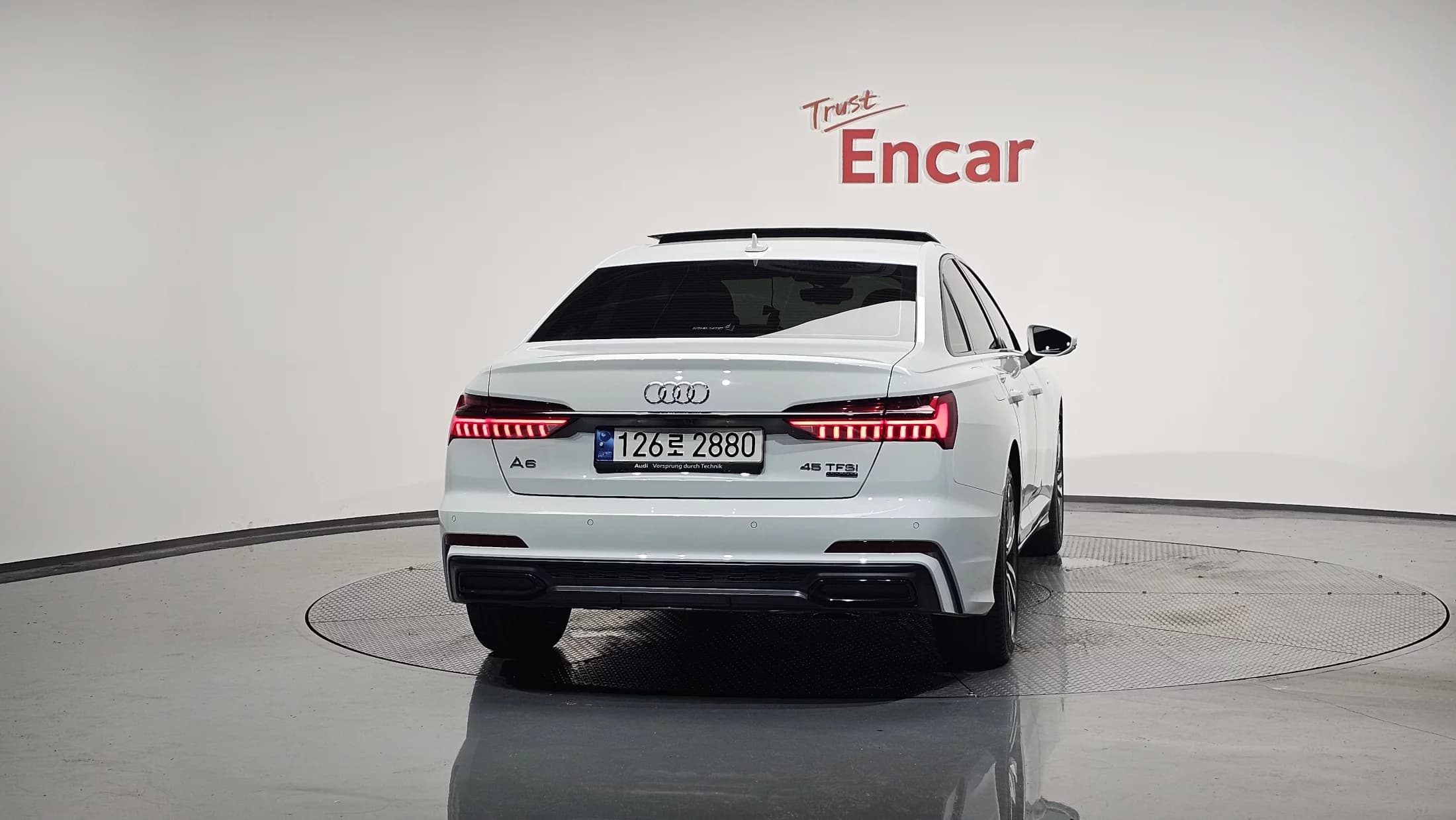 Audi A6 45 TFSI Quattro Premium, 2023 г. 30702 км. — фото 4