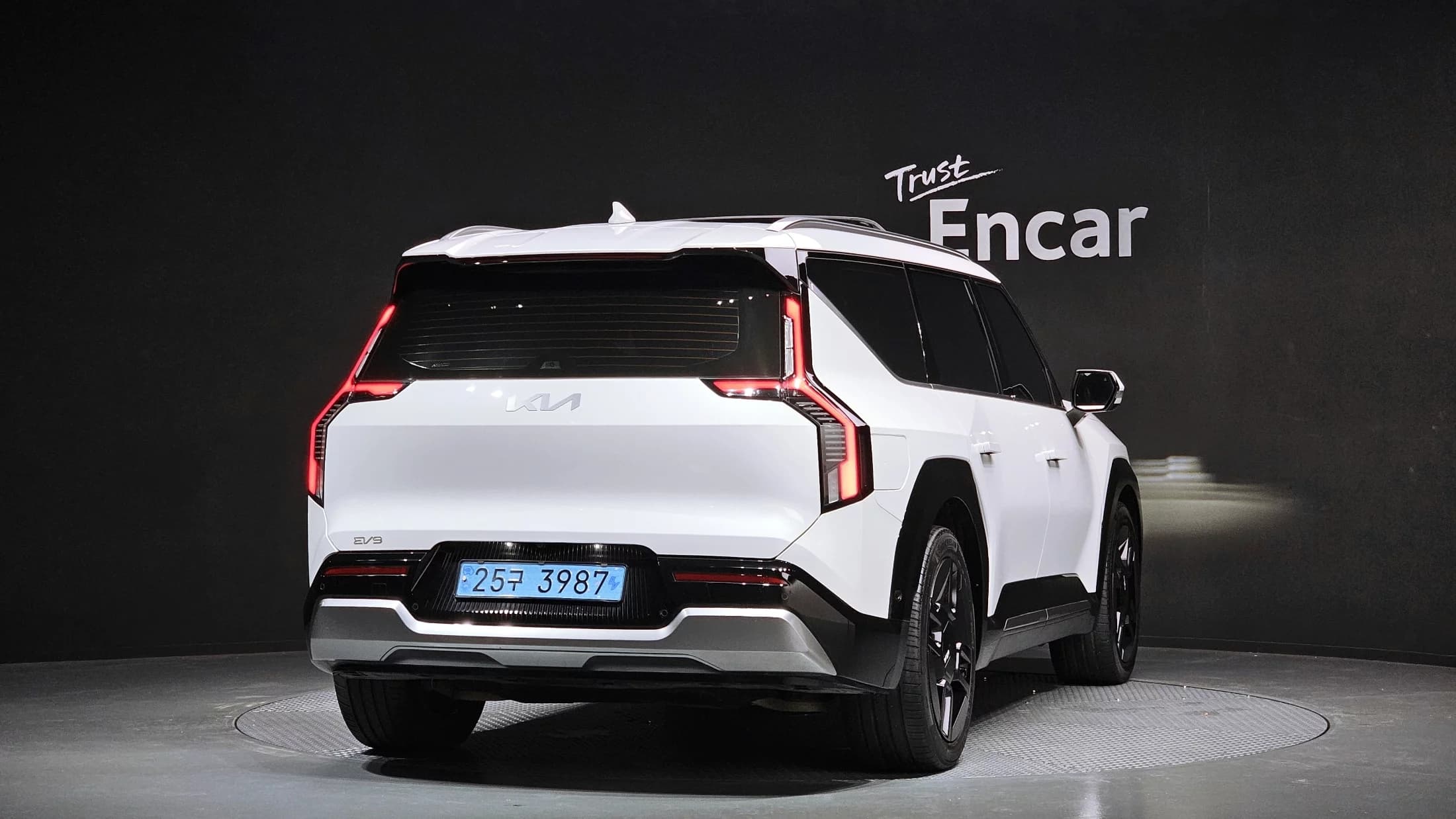 Kia EV9 Long Range 4WD Earth, электромобиль, 2023 г. 40361 км. — фото 4