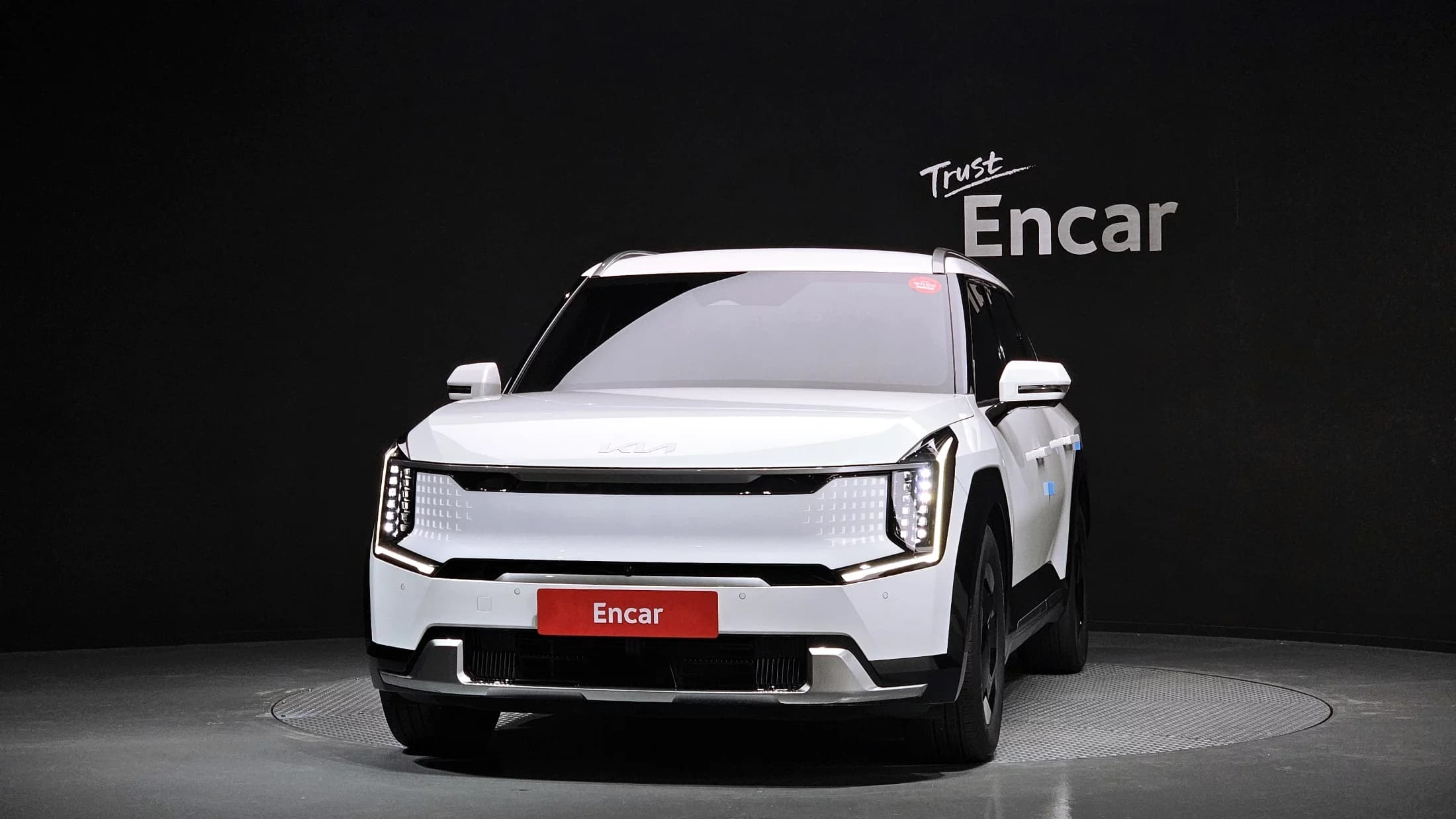 Kia EV9 Long Range Earth, электромобиль, 2023 г. 33334 км. — фото 3