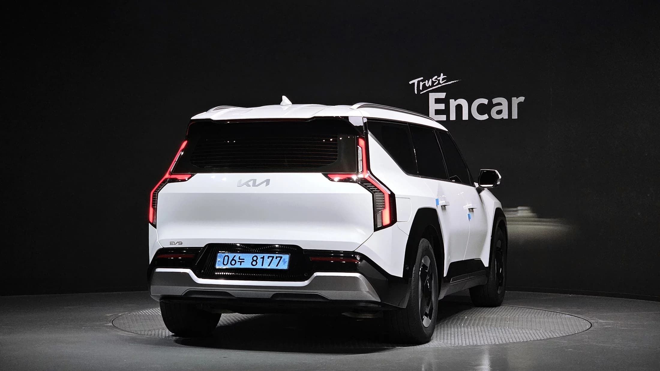 Kia EV9 Long Range Earth, электромобиль, 2023 г. 33334 км. — фото 4