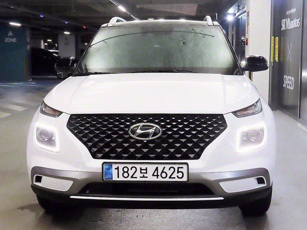 Hyundai Venue 1.6 Flux, 2023 г. 14527 км. — фото 2