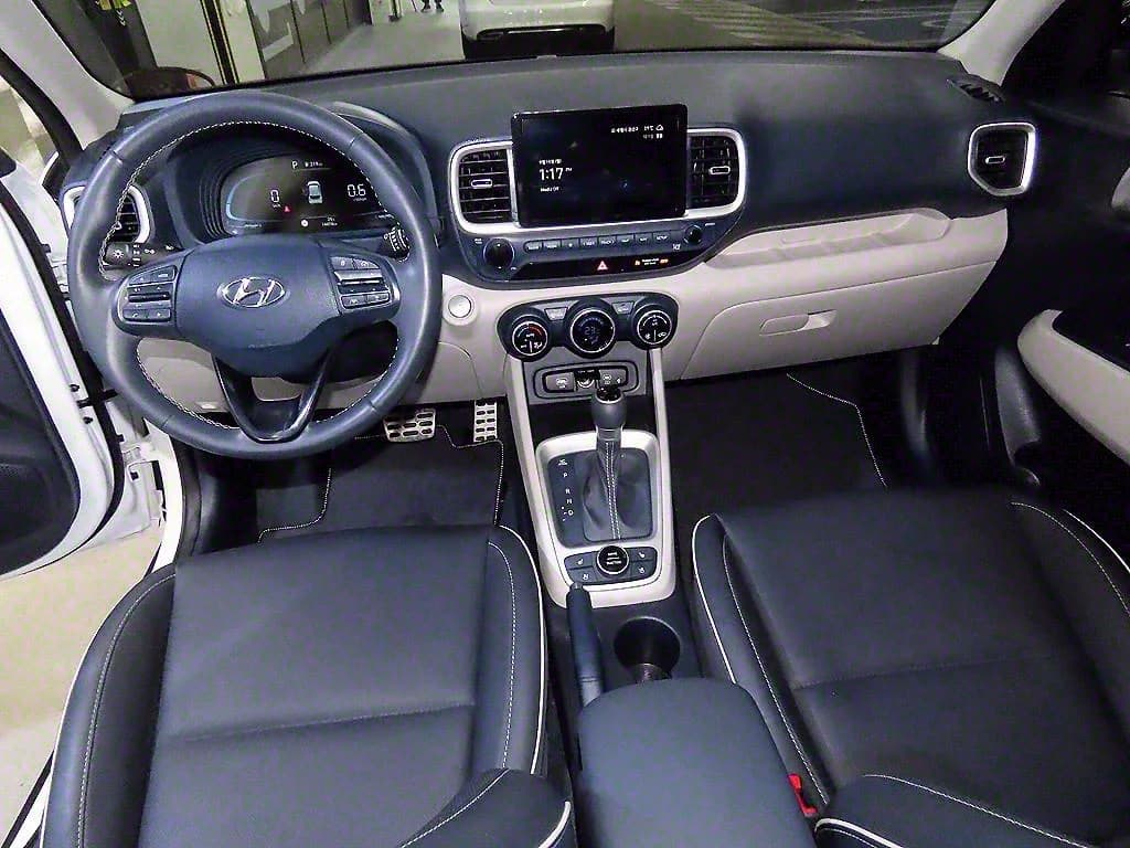 Hyundai Venue 1.6 Flux, 2023 г. 14527 км. — фото 10