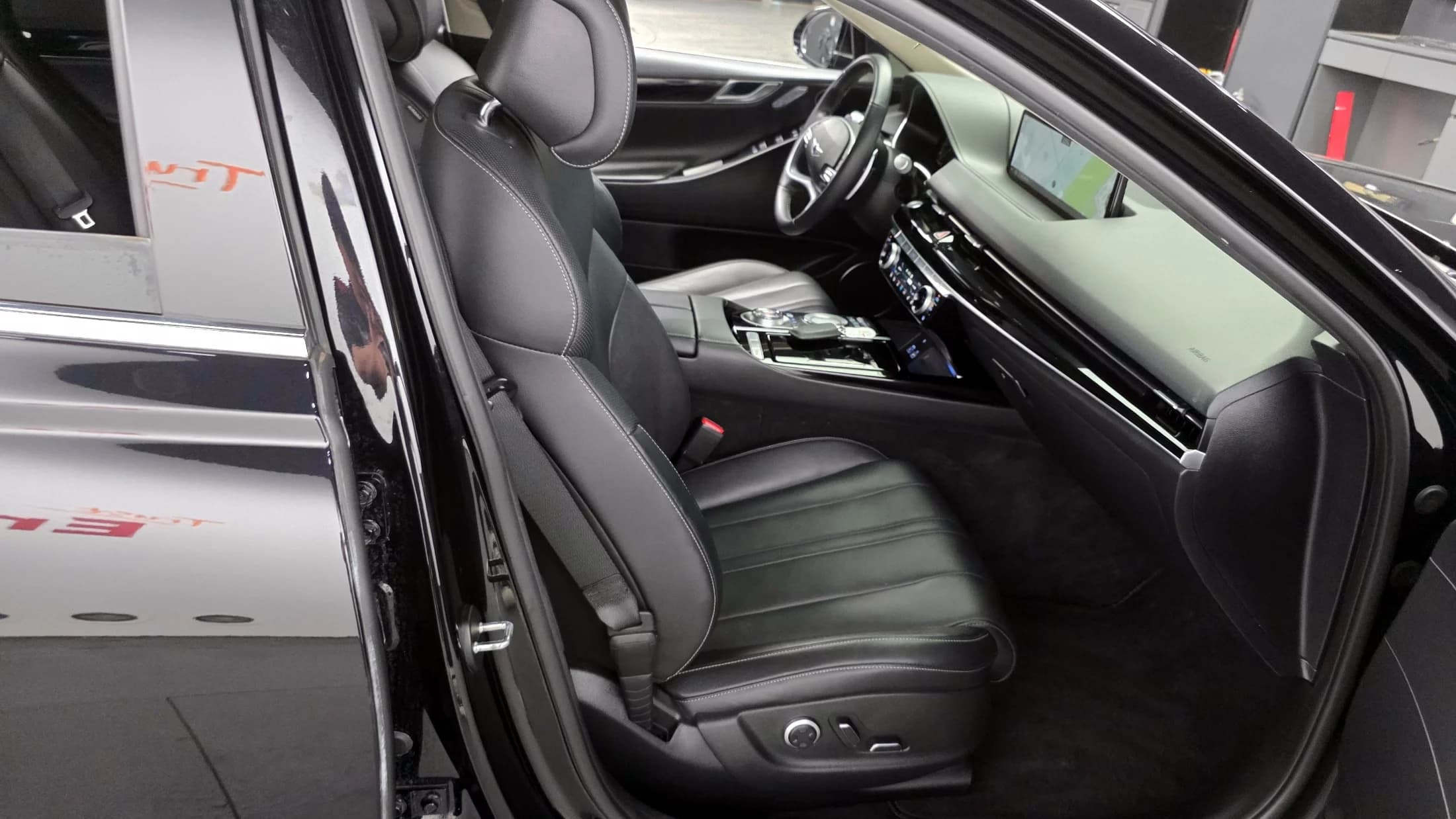 Genesis G80 Gasoline 3.5 Turbo AWD, 2021 г. 102057 км. — фото 12