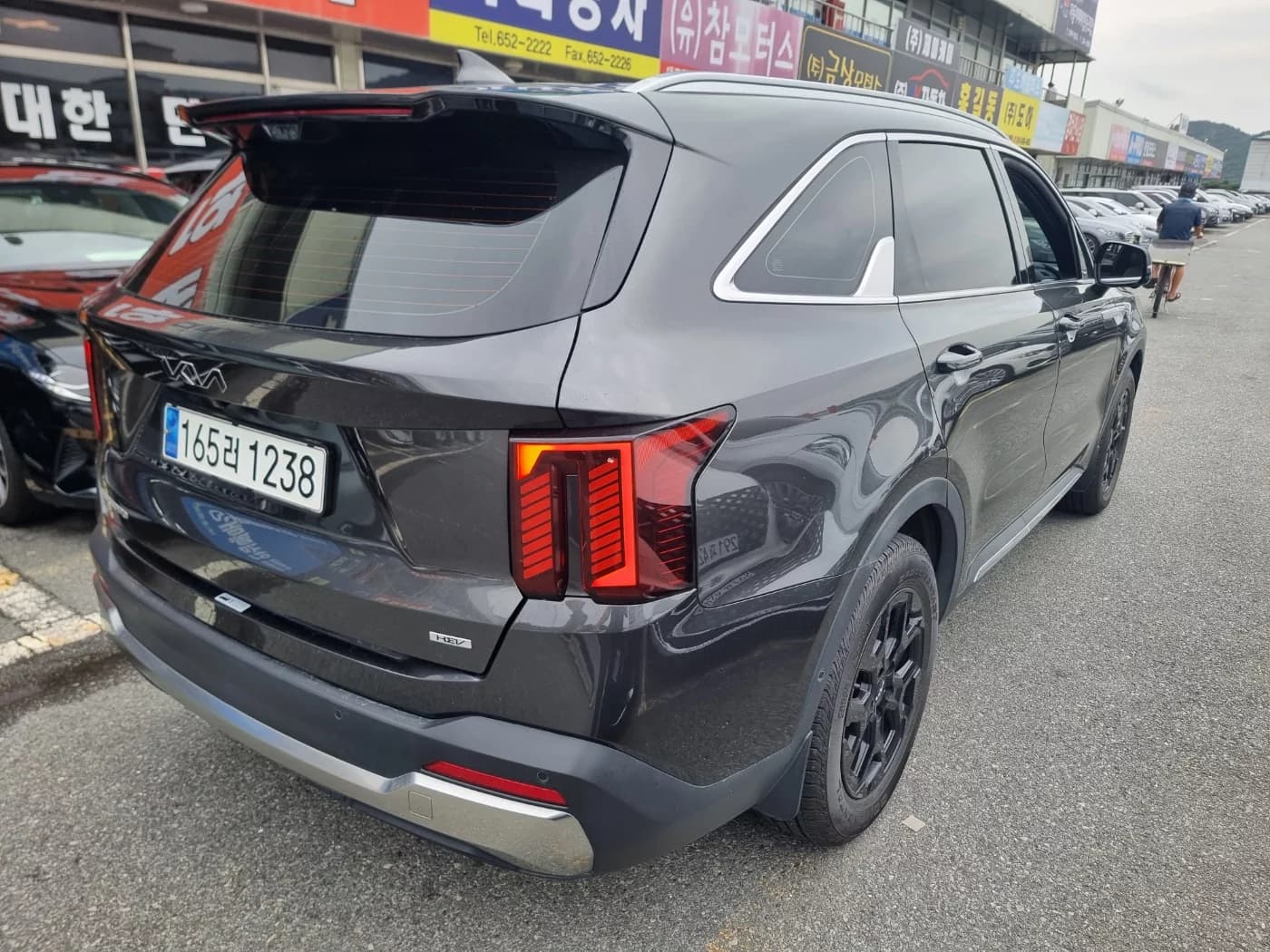 Kia Sorento HEV 1.6 2WD Signature, гибрид, 2023 г. 31798 км. — фото 6