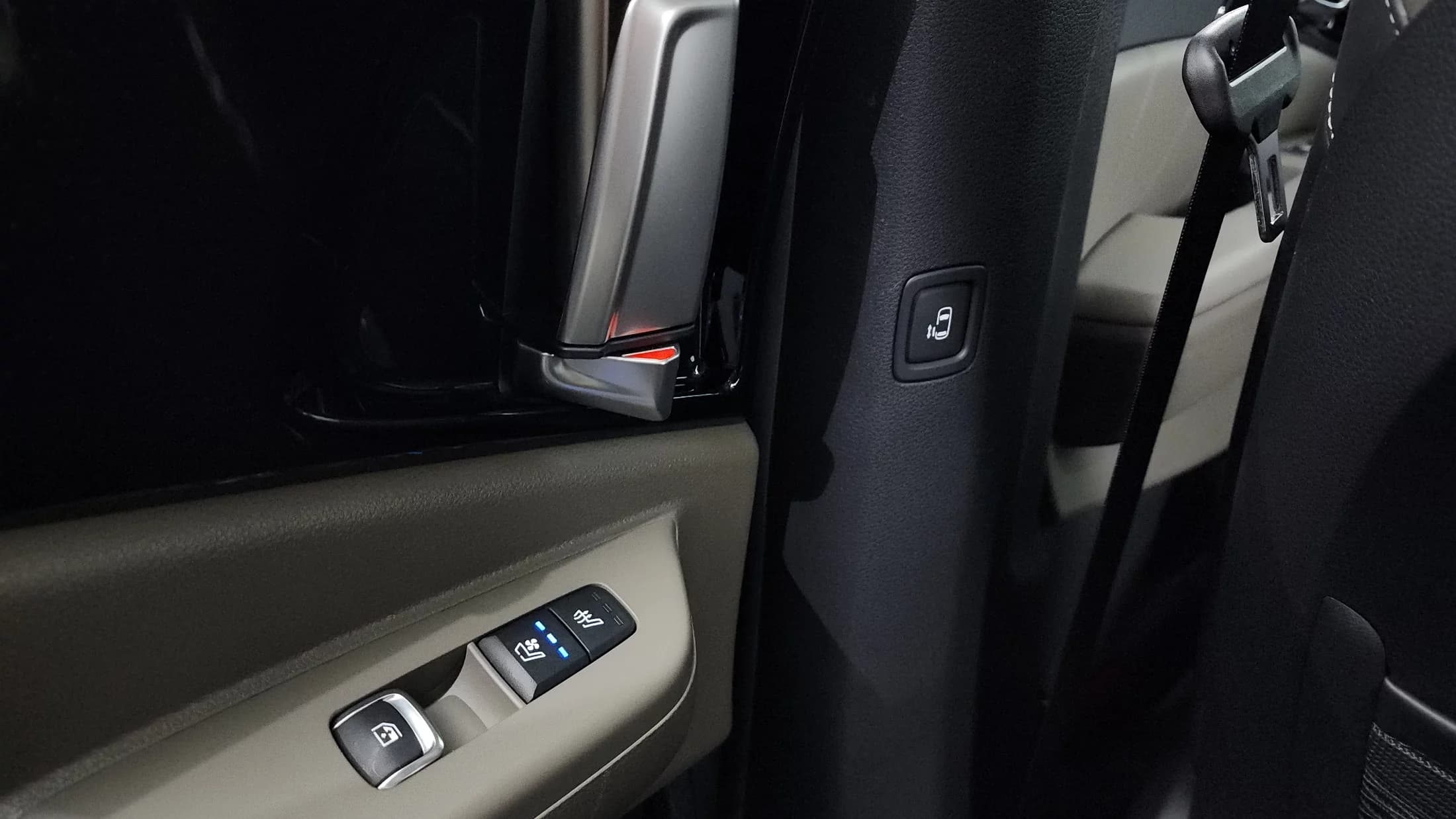 Kia Carnival Gasoline 7-Seater Signature, 2023 г. 25222 км. — фото 18
