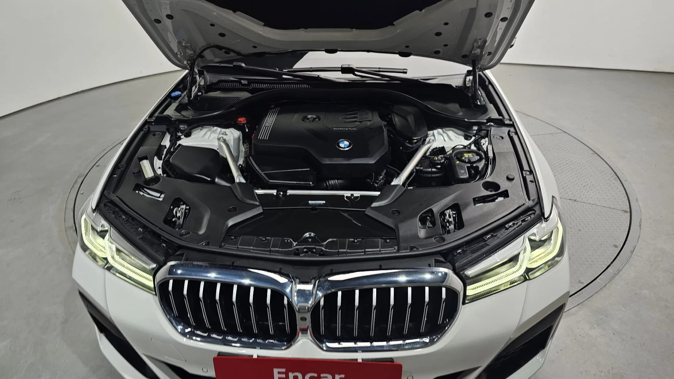 BMW 5-Series 520i M Sport, 2023 г. 33182 км. — фото 6