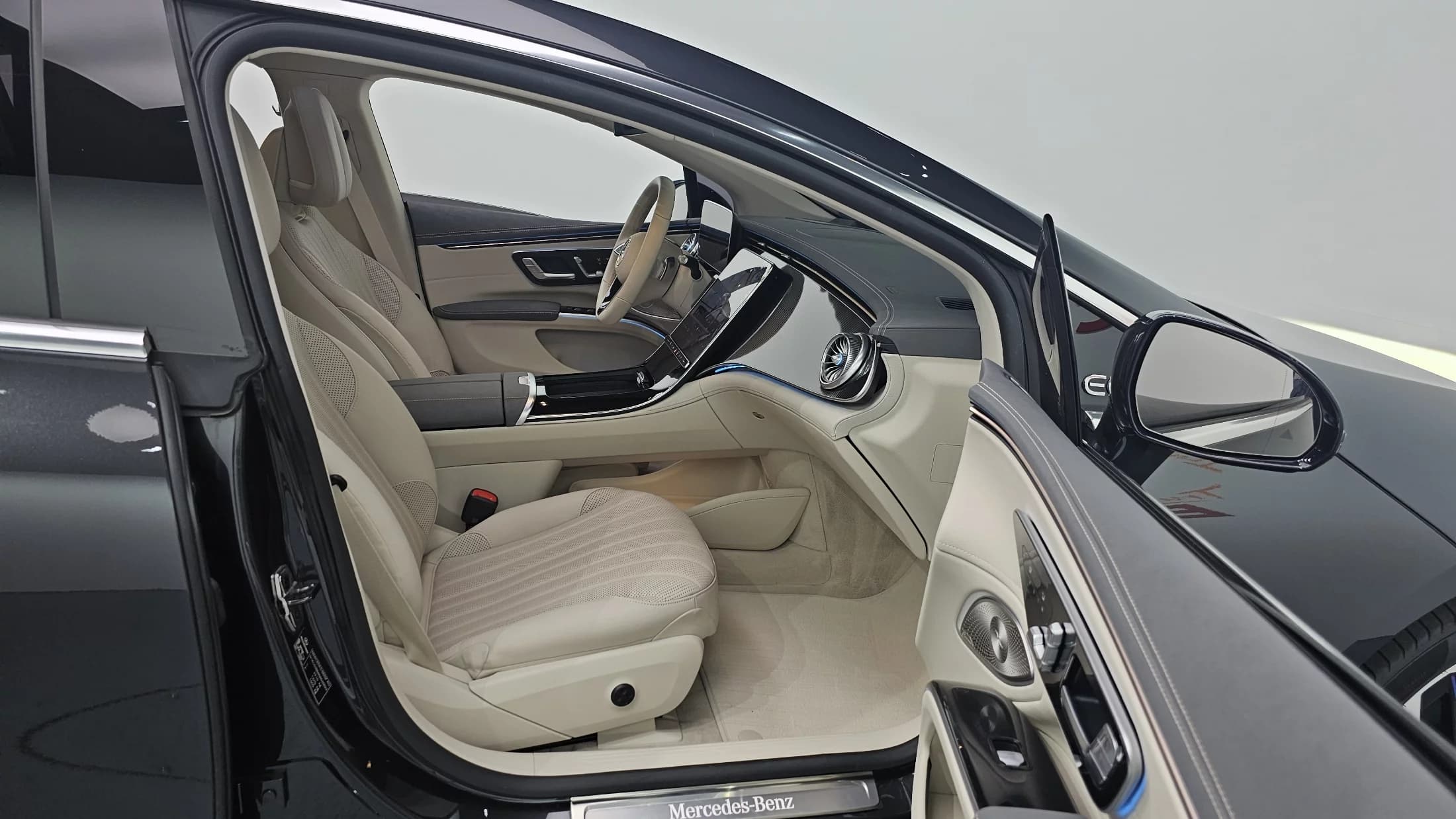 Mercedes-Benz EQS EQS350, электромобиль, 2022 г. 49225 км. — фото 11