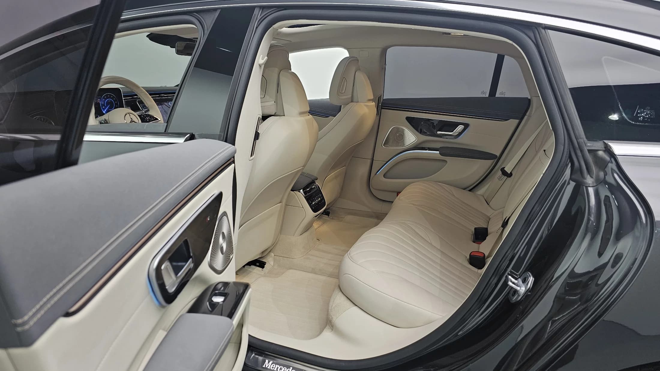 Mercedes-Benz EQS EQS350, электромобиль, 2022 г. 49225 км. — фото 12