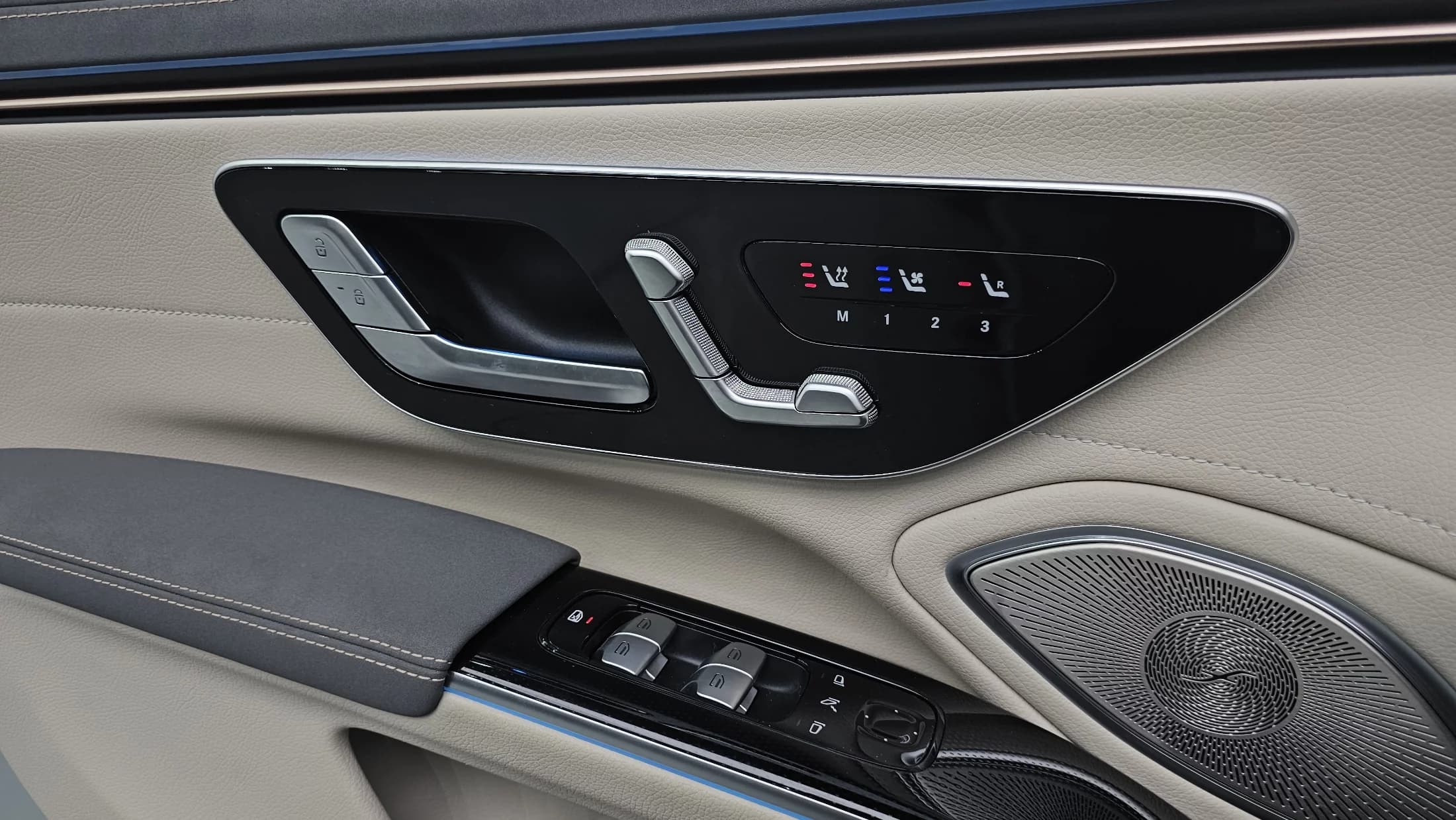 Mercedes-Benz EQS EQS350, электромобиль, 2022 г. 49225 км. — фото 17