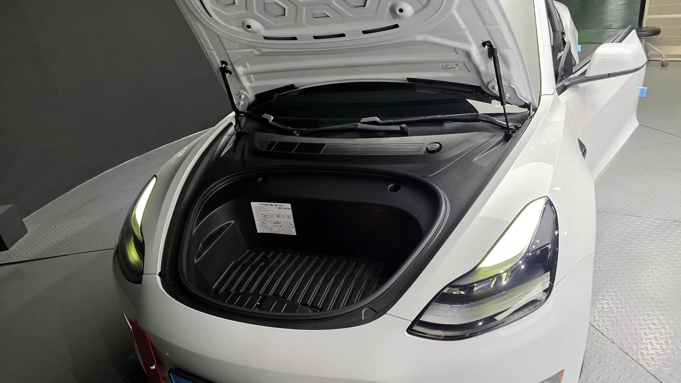 Tesla MODEL 3 Long Range, электромобиль, 2021 г. 86654 км. — фото 6