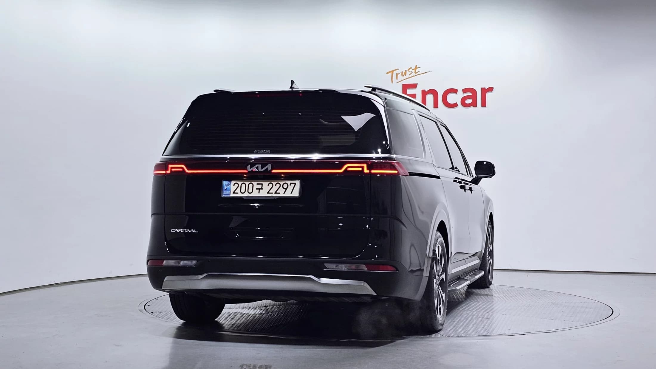 Kia Carnival Gasoline 7-Seater Signature, 2022 г. 24475 км. — фото 4