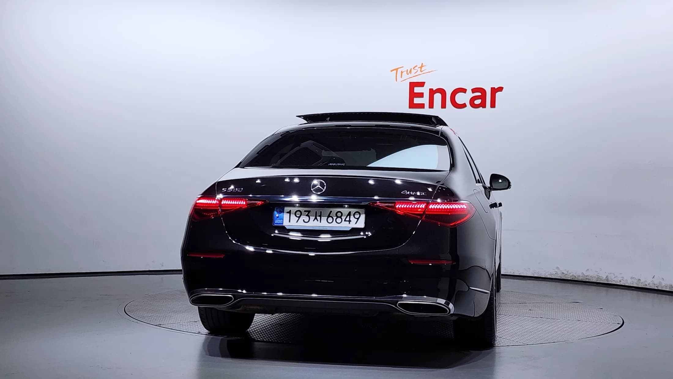 Mercedes-Benz S-Class S580L 4MATIC, 2023 г. 16111 км. — фото 4