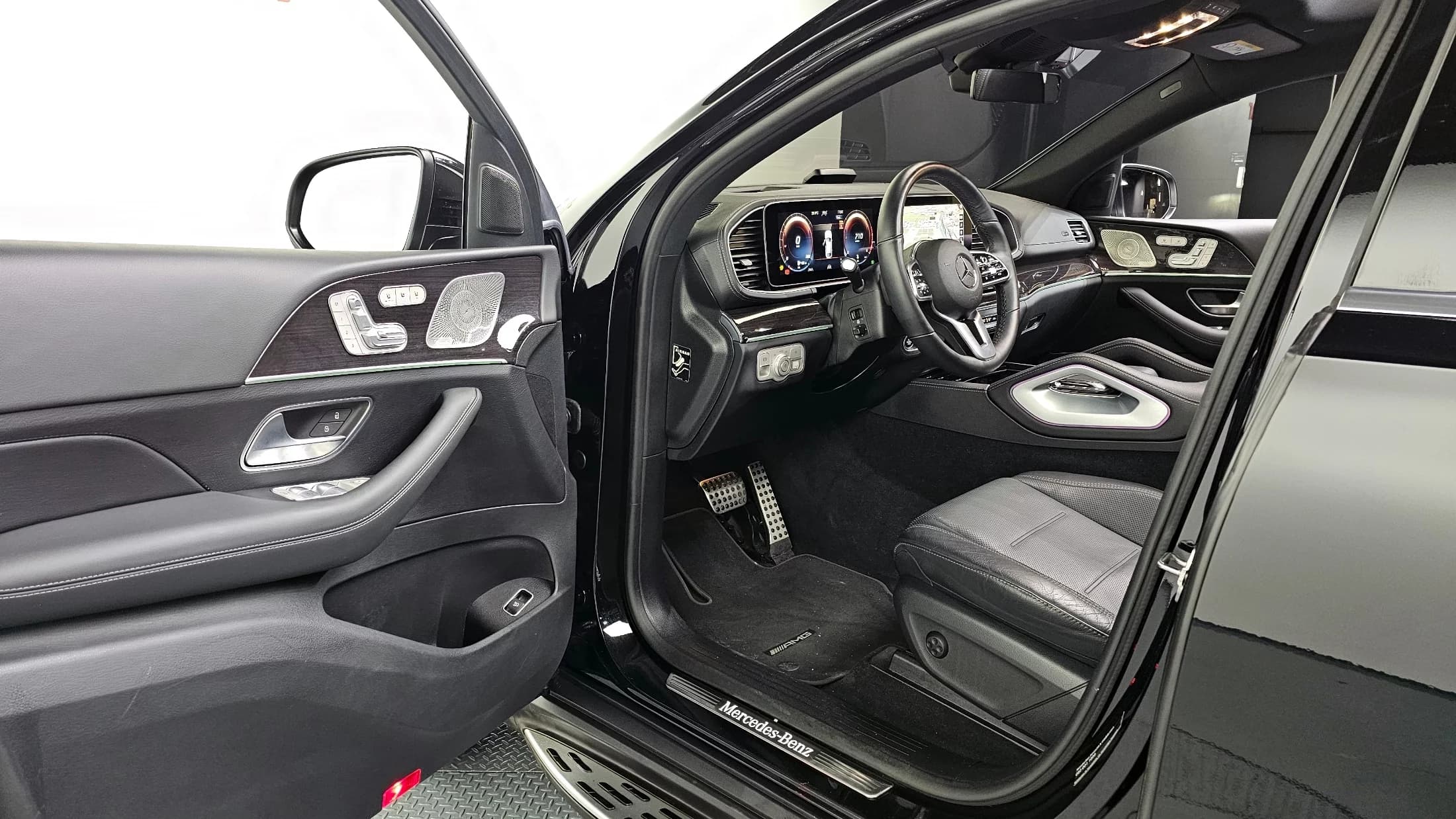 Mercedes-Benz GLE-Class GLE400d 4MATIC Coupe, 2023 г. 34385 км. — фото 10