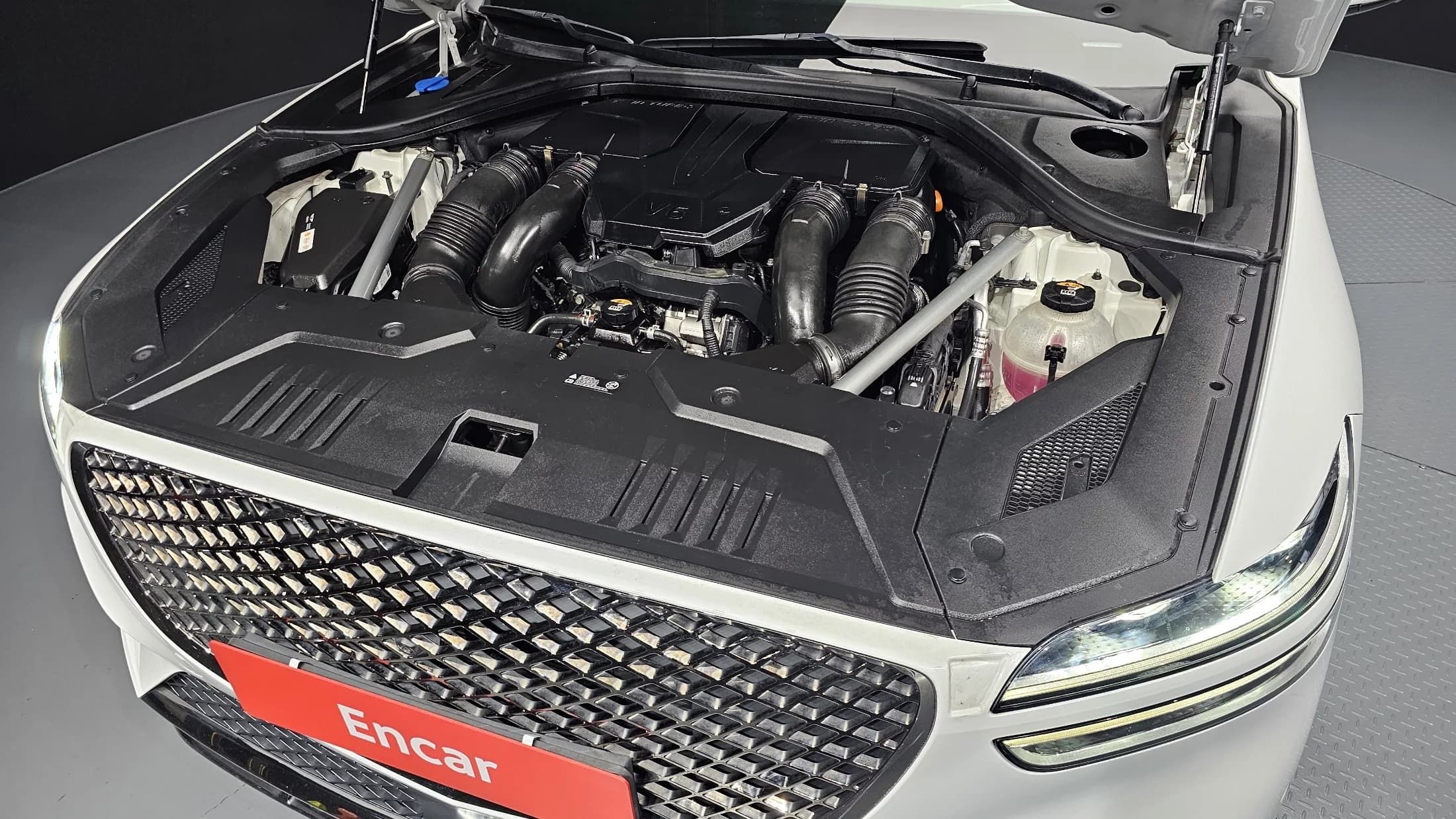 Genesis GV70 3.5T Gasoline AWD, 2022 г. 84100 км. — фото 6