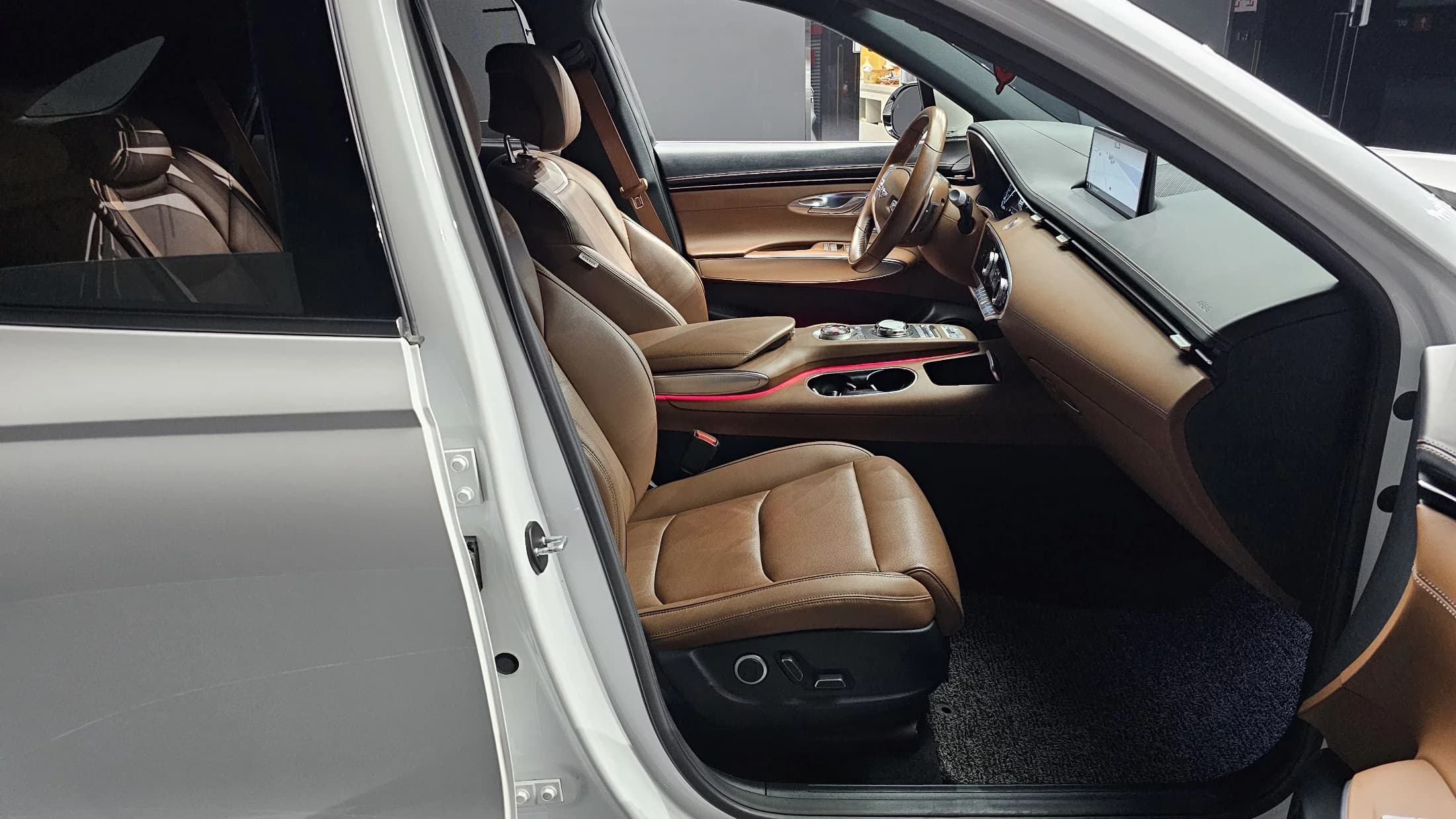 Genesis GV70 3.5T Gasoline AWD, 2022 г. 84100 км. — фото 10