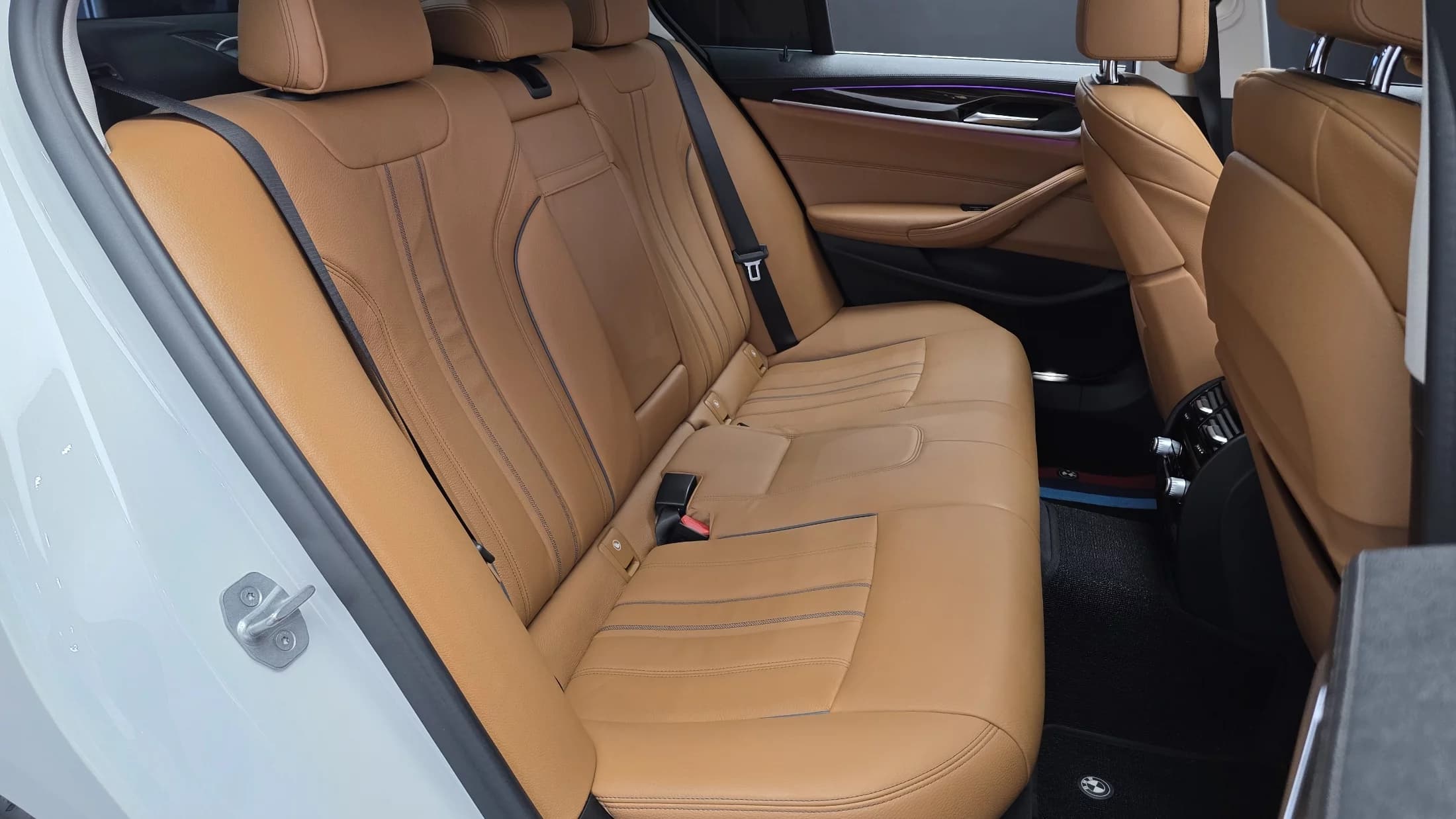 BMW 5-Series 520i Luxury, 2021 г. 66829 км. — фото 12