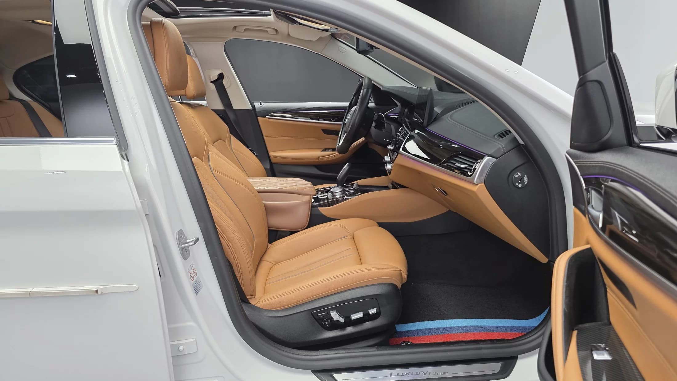 BMW 5-Series 520i Luxury, 2021 г. 66829 км. — фото 10