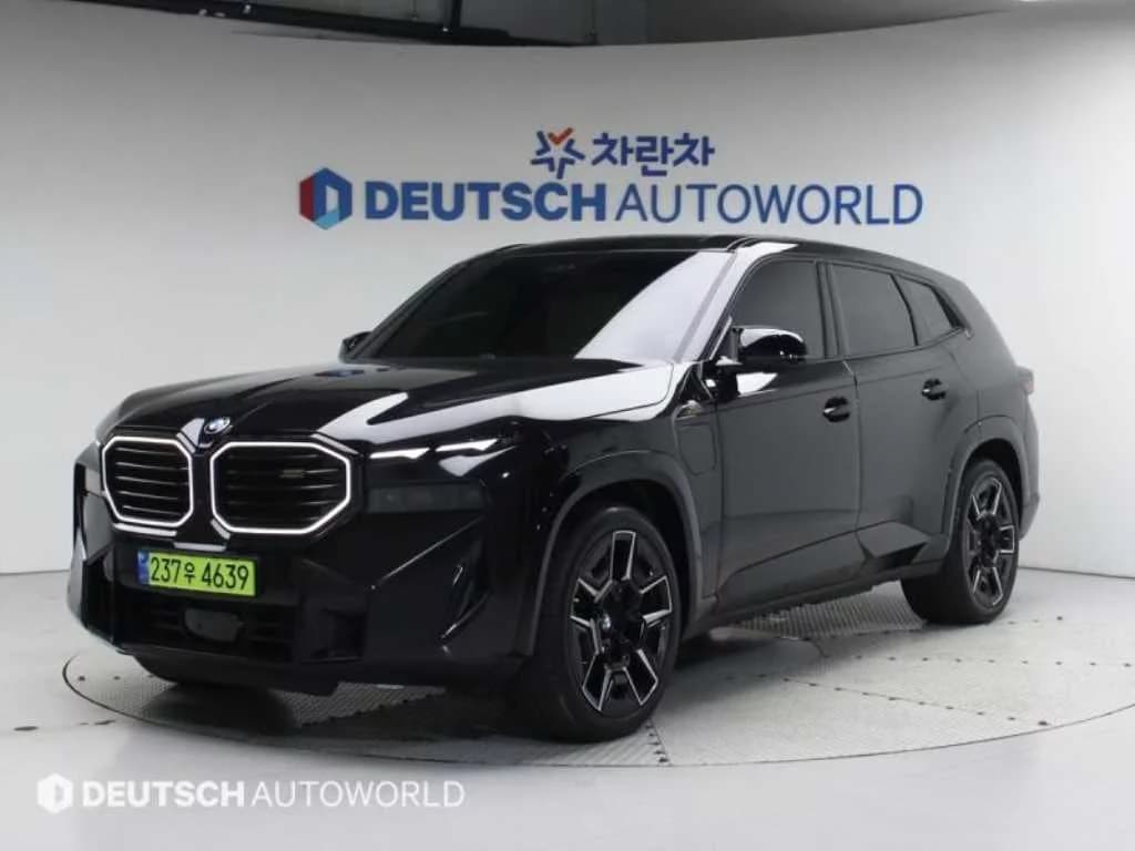 BMW XM 4.4, гибрид, 2024 г. 4922 км.