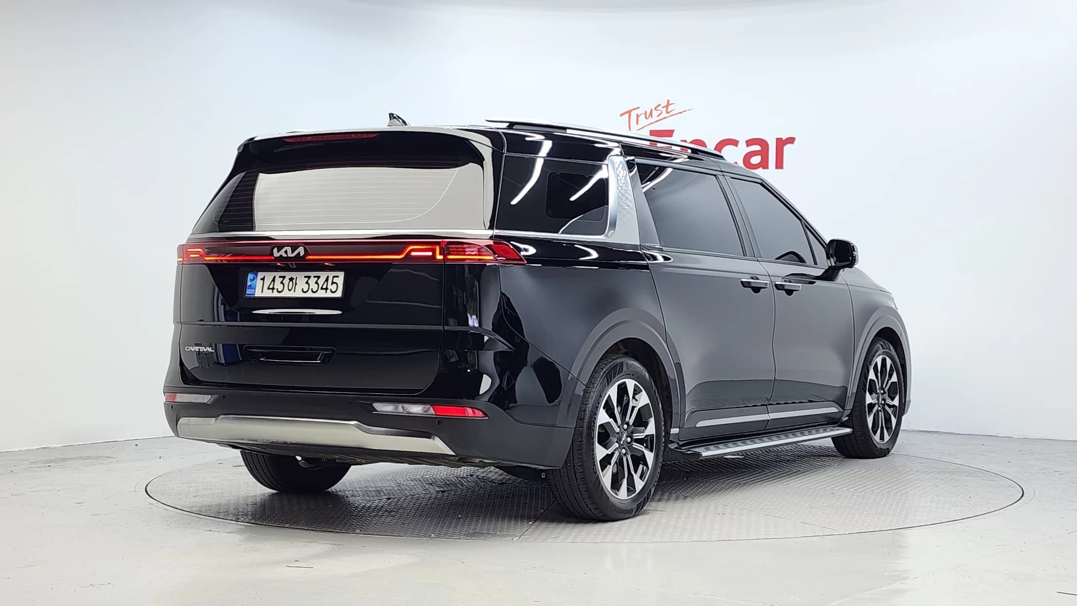 Kia Carnival Gasoline 7-Seater Signature, 2022 г. 46118 км. — фото 2