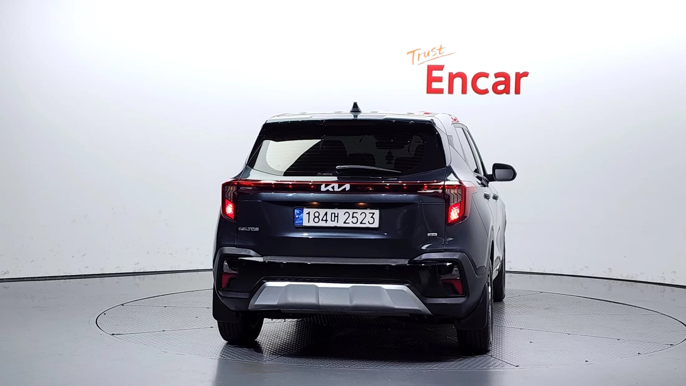 Kia Seltos Gasoline 1.6 Turbo 4WD Prestige, 2023 г. 44586 км. — фото 4