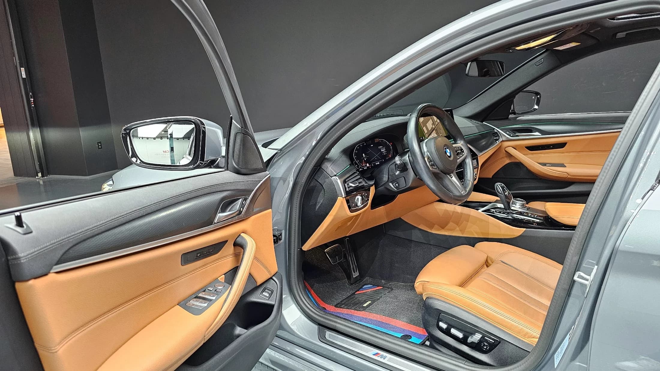 BMW 5-Series 520i M Sport, 2023 г. 28642 км. — фото 11