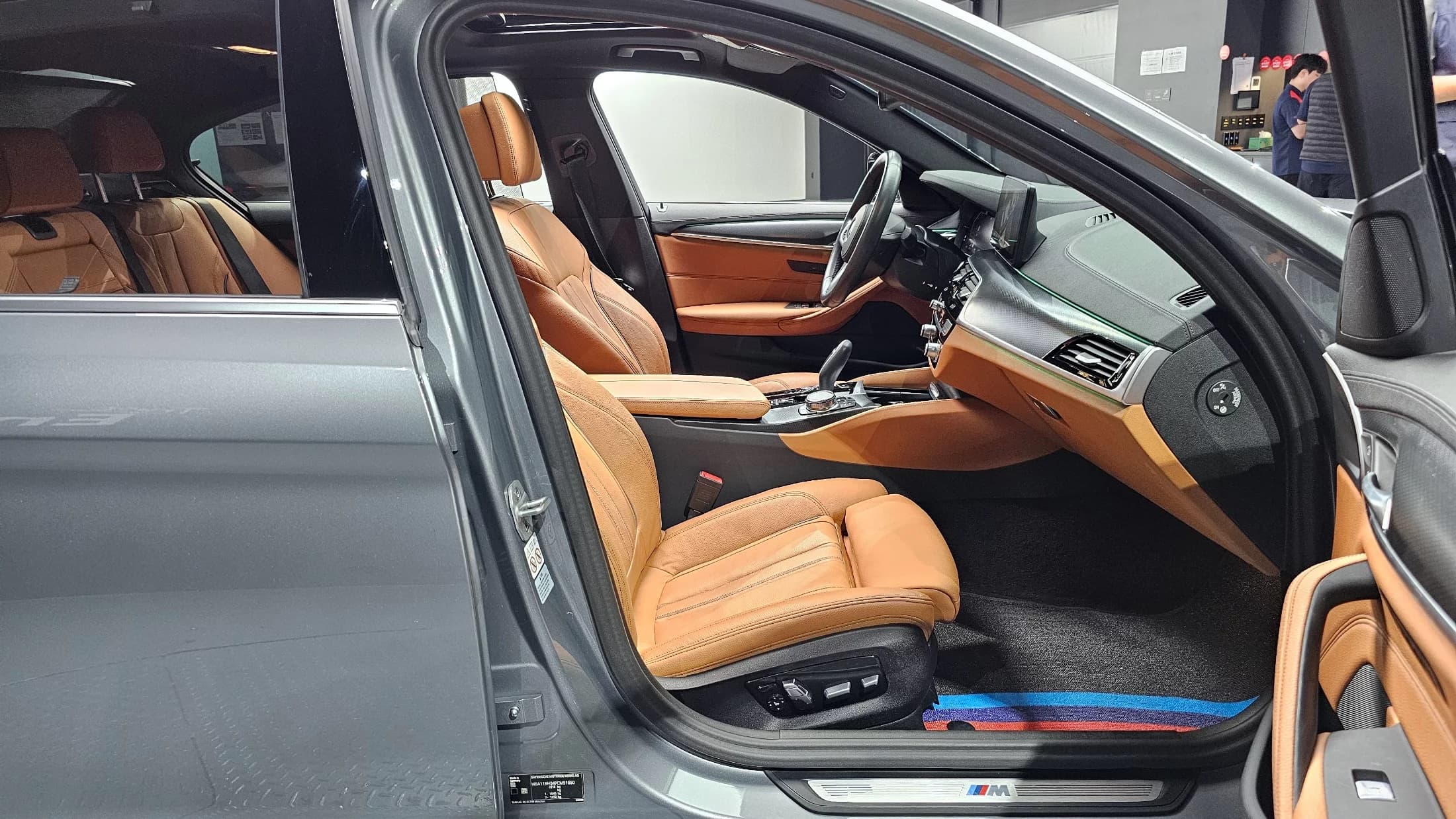 BMW 5-Series 520i M Sport, 2023 г. 28642 км. — фото 10