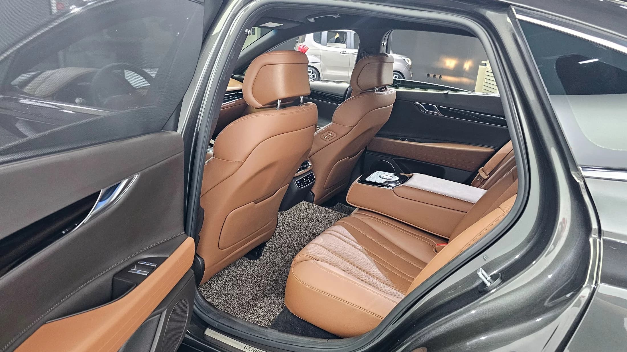 Genesis G80 Gasoline 3.5 Turbo AWD, 2022 г. 94743 км. — фото 11