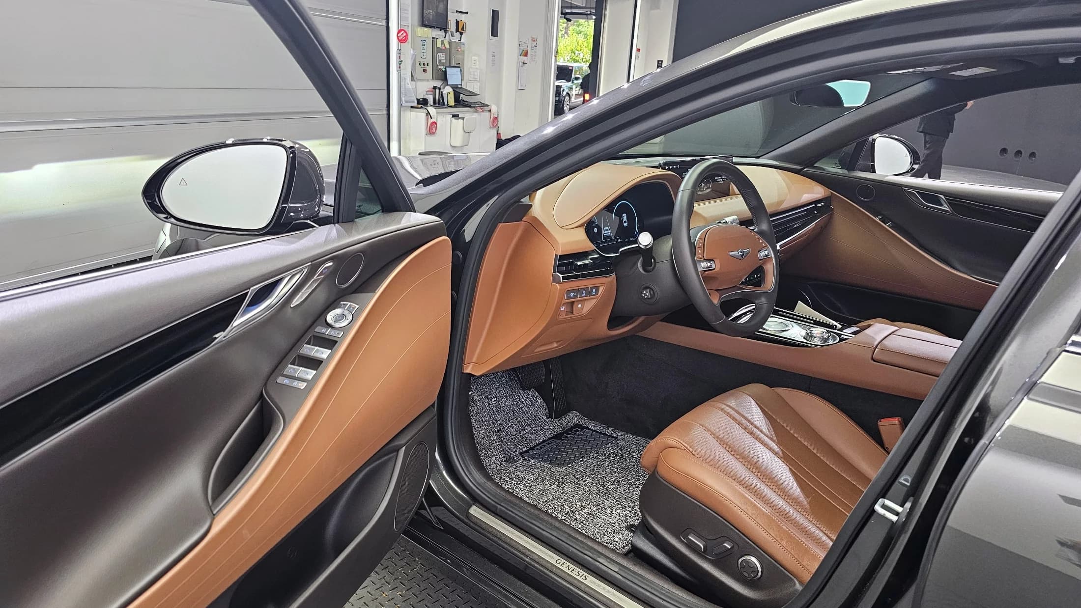 Genesis G80 Gasoline 3.5 Turbo AWD, 2022 г. 94743 км. — фото 10