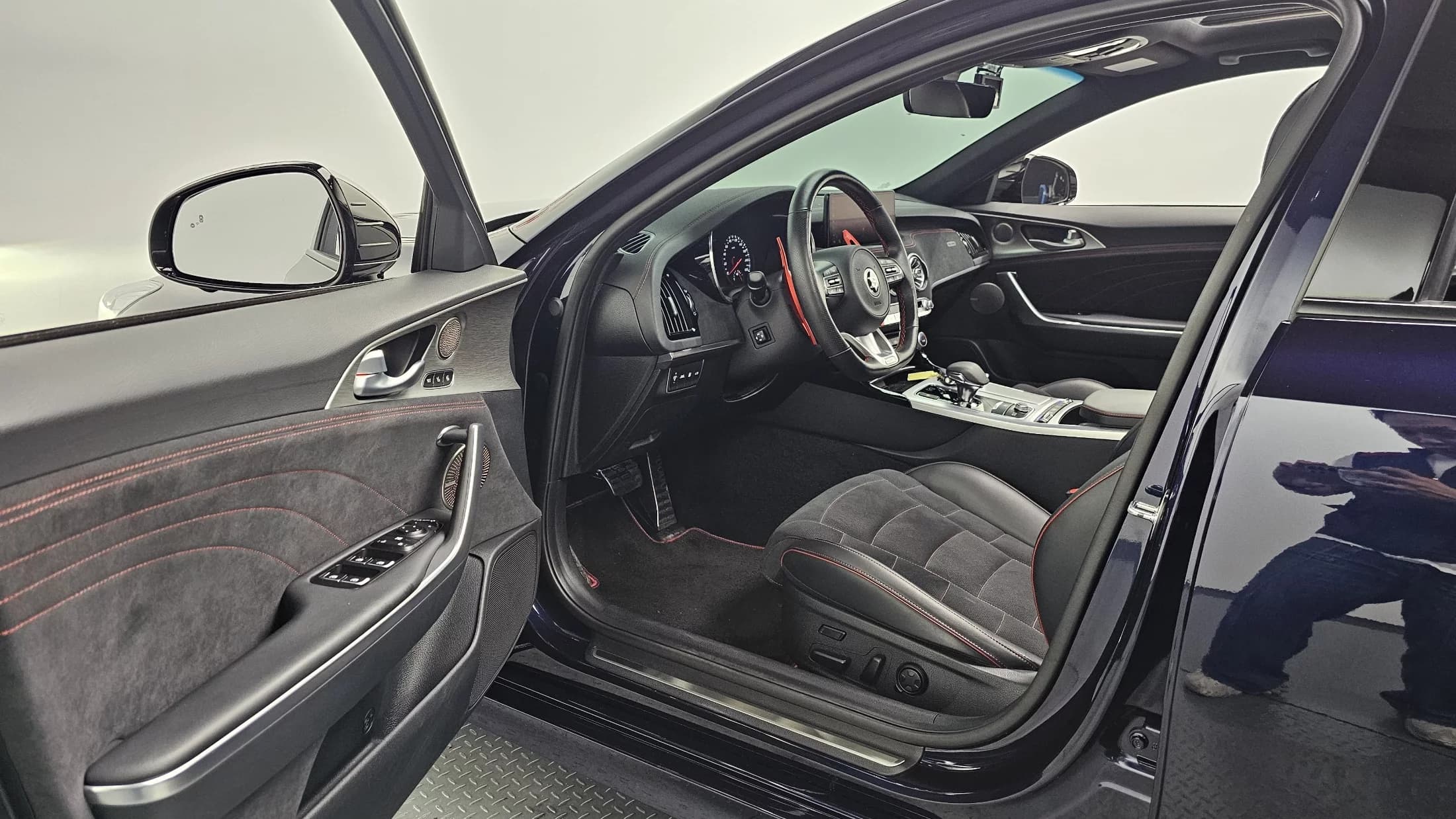 Kia Stinger 3.3 GT AWD Masters Turbo Package, 2021 г. 51376 км. — фото 11