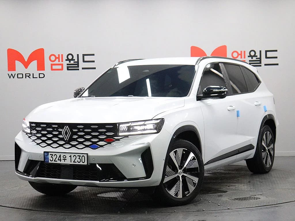Renault Grand Koleos 1.5 E-TECH Iconic 2WD, гибрид, 2024 г. 28525 км.