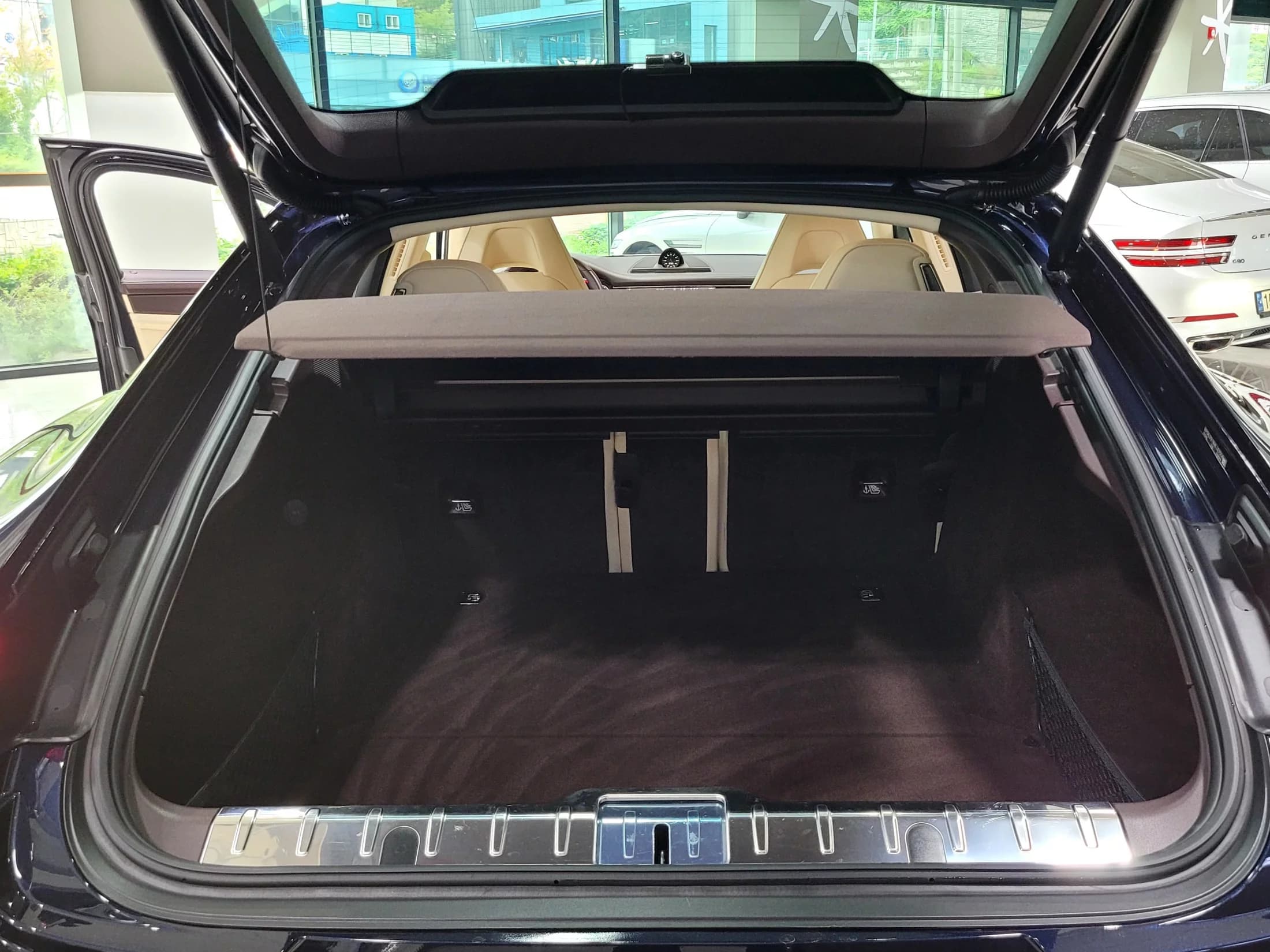 Porsche PANAMERA 2.9 AWD Executive, 2021 г. 57242 км. — фото 20