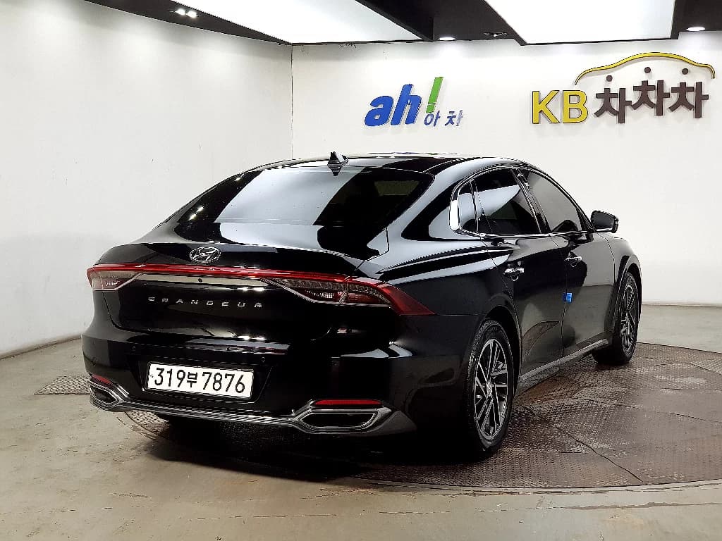 Hyundai Grandeur 2.5 Premium Choice, 2021 г. 35526 км. — фото 4