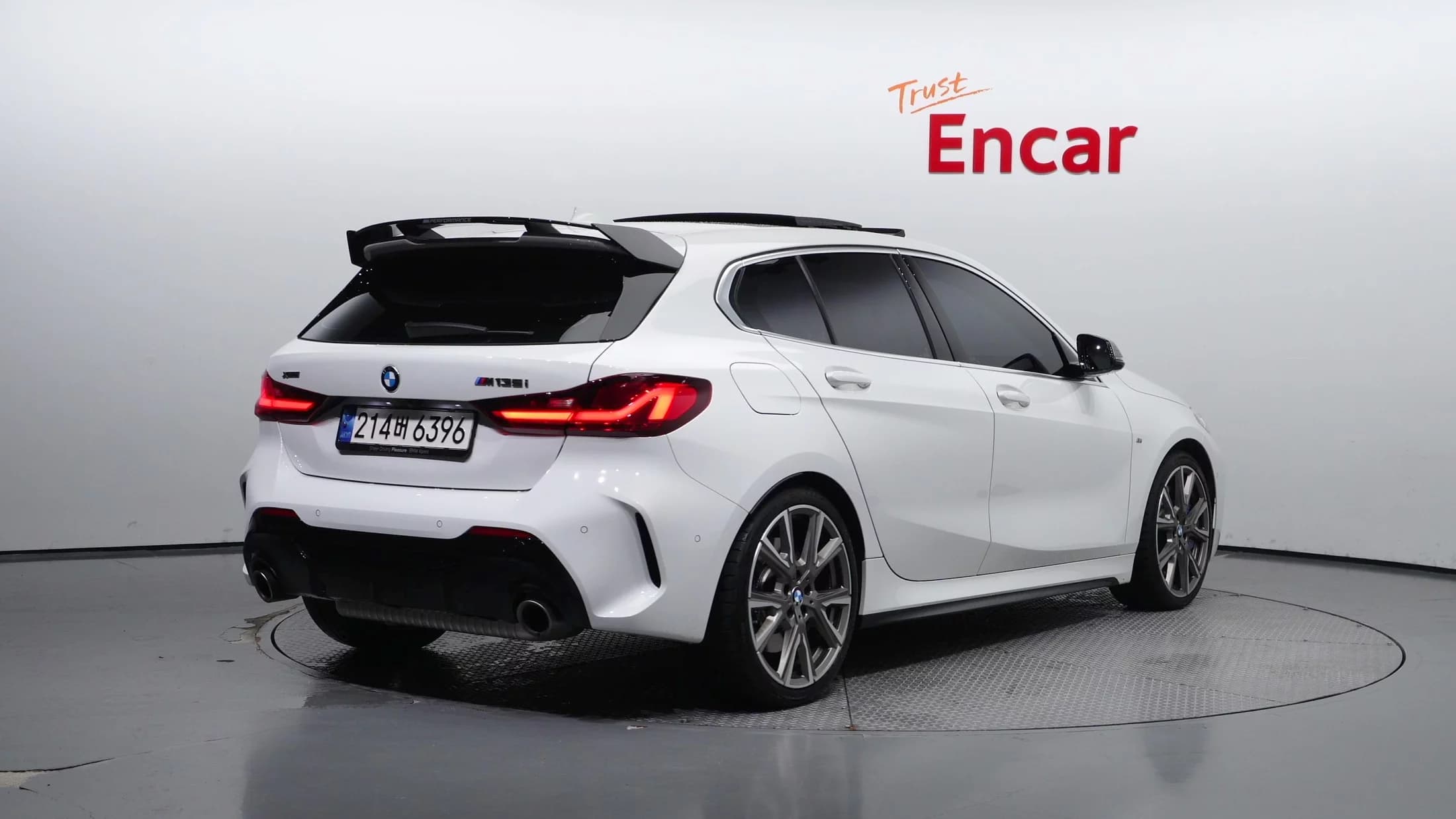 BMW 1-Series M135i xDrive, 2023 г. 22573 км. — фото 2