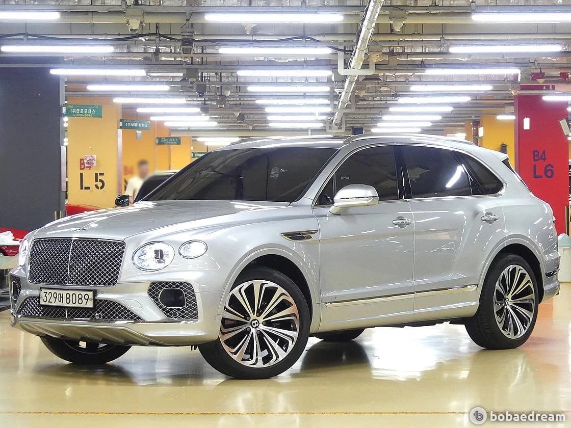 Bentley Bentayga 4.0 V8, 2022 г. 37066 км. — фото 2