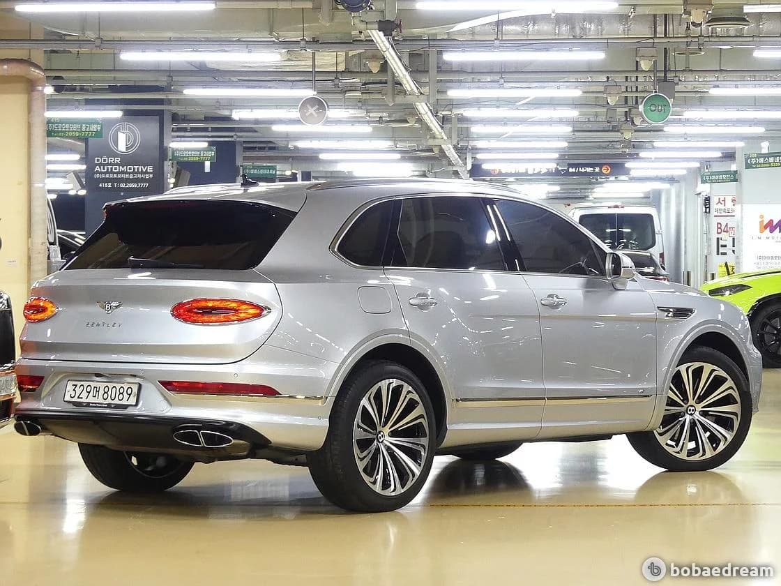 Bentley Bentayga 4.0 V8, 2022 г. 37066 км. — фото 3