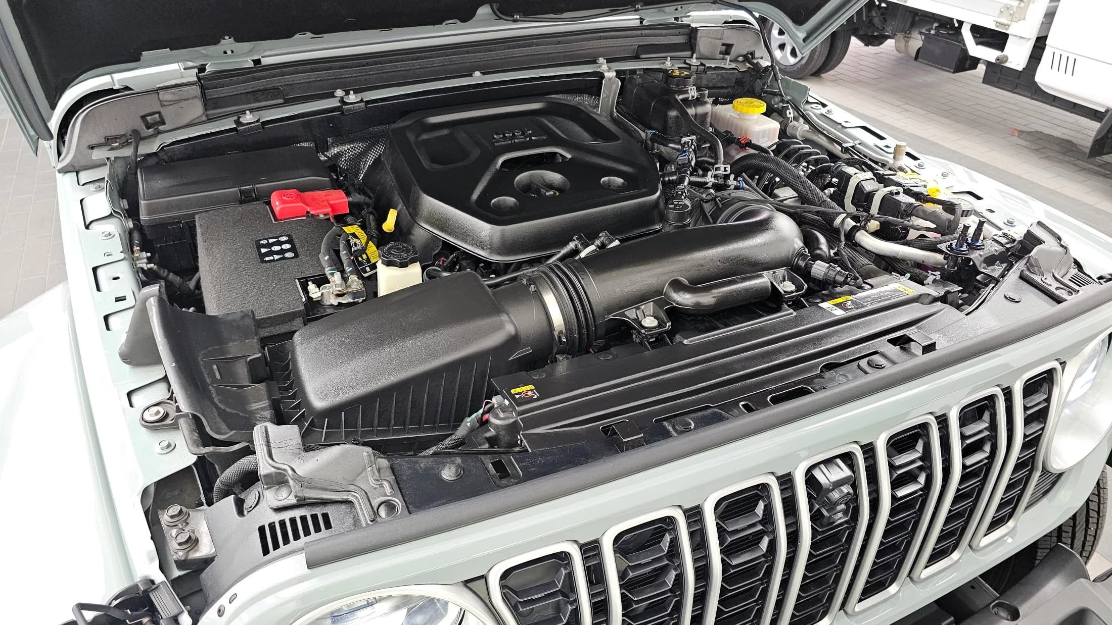 Jeep WRANGLER 2.0 Sahara Power Top 4Door, 2024 г. 18247 км. — фото 6