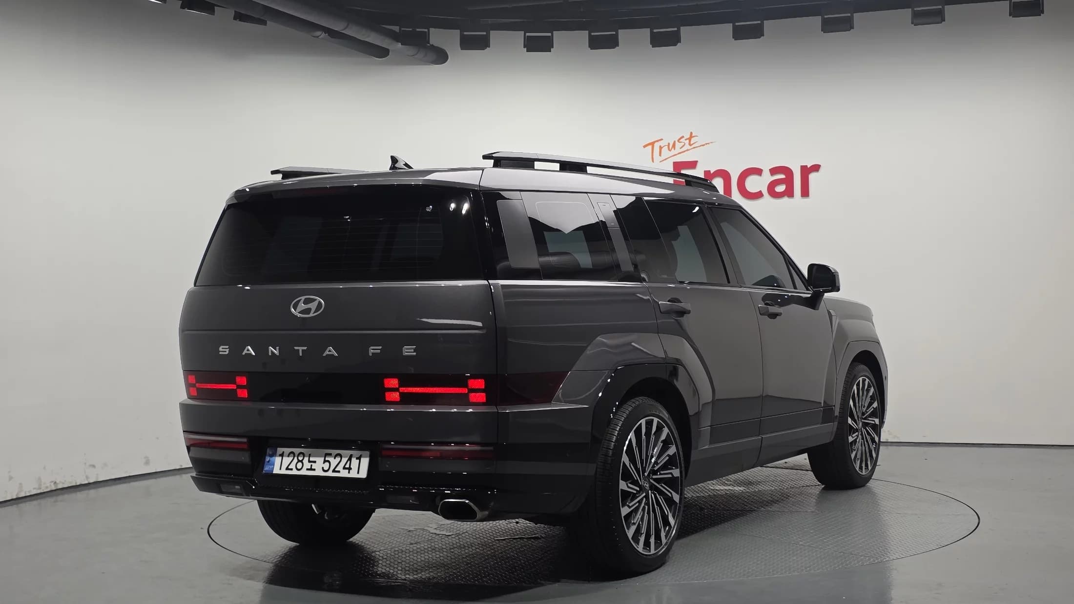 Hyundai Santa Fe Gasoline 2.5T 2WD Calligraphy, 2023 г. 14550 км. — фото 2