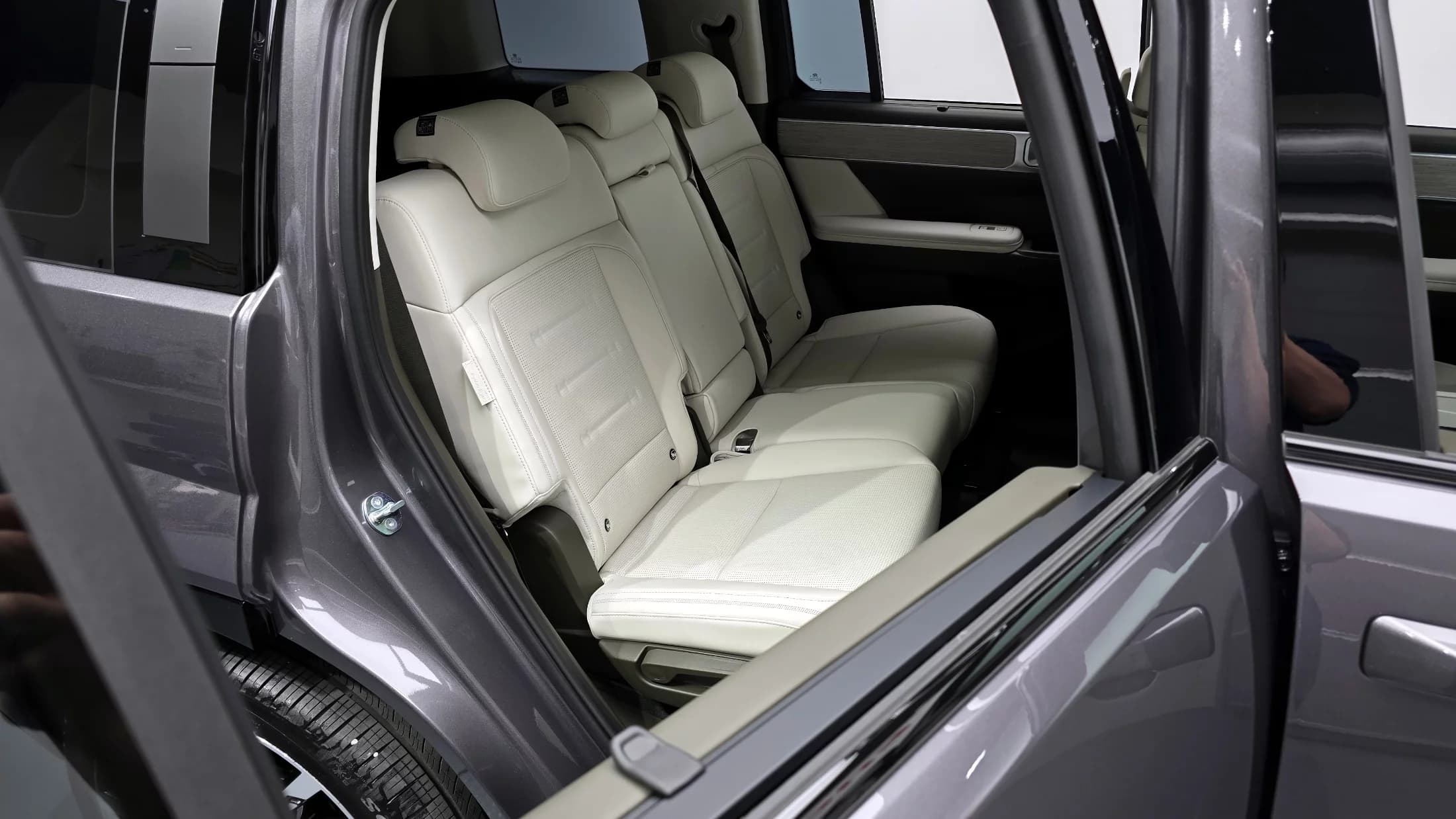 Hyundai Santa Fe Gasoline 2.5T 2WD Calligraphy, 2023 г. 14550 км. — фото 12