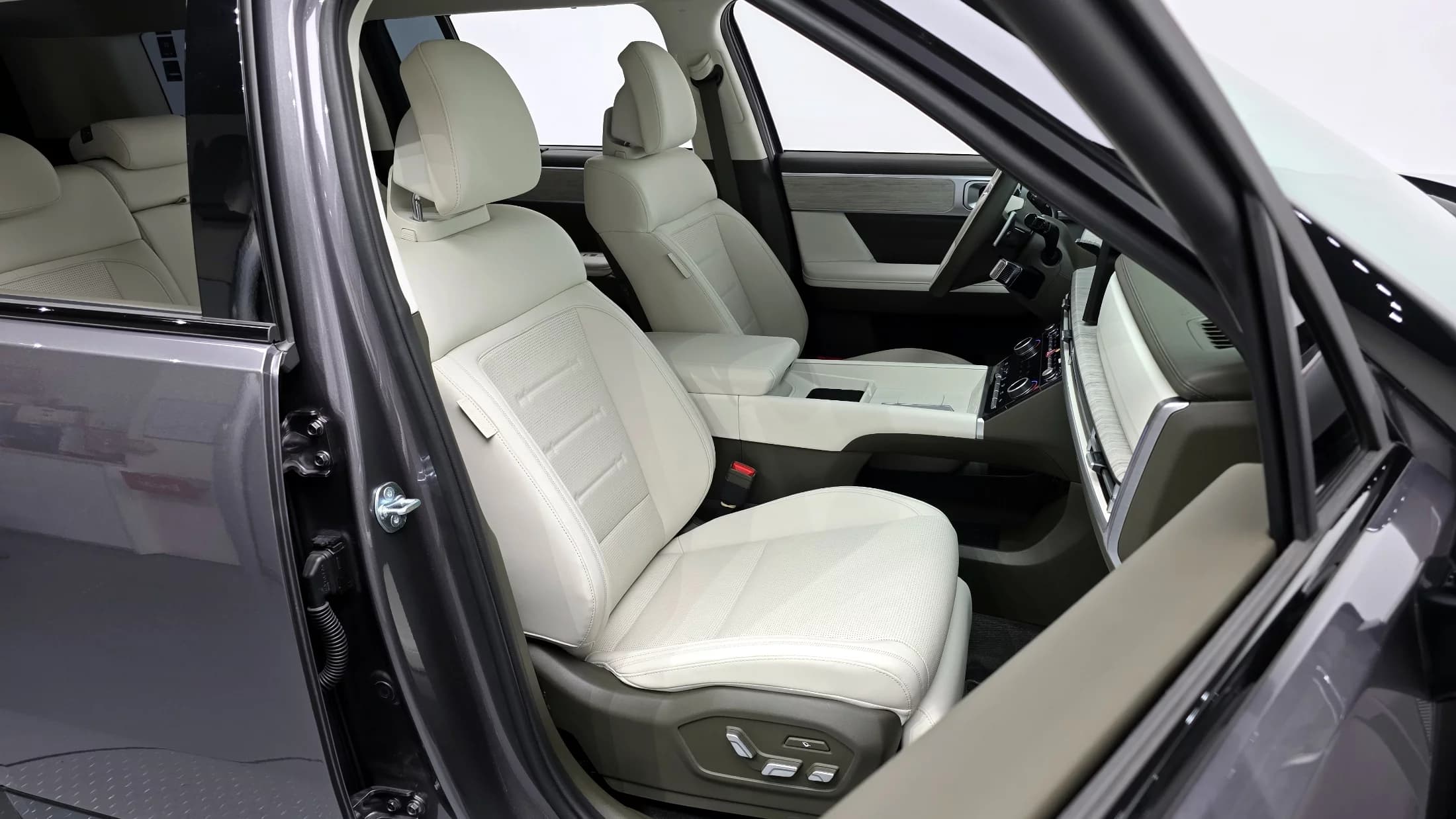 Hyundai Santa Fe Gasoline 2.5T 2WD Calligraphy, 2023 г. 14550 км. — фото 10
